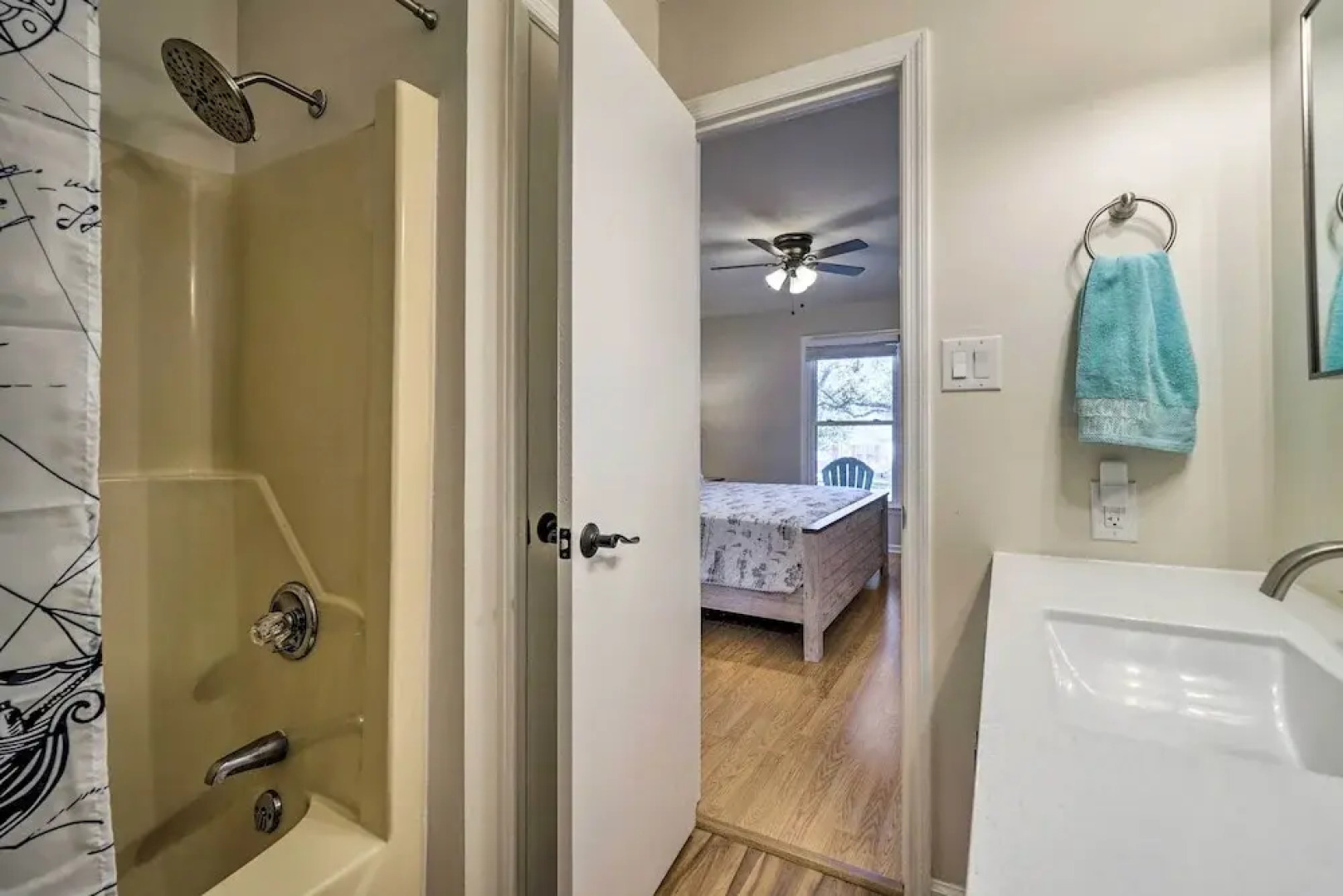 Oak Island Vacation Rental < 1 Mi to Beach!