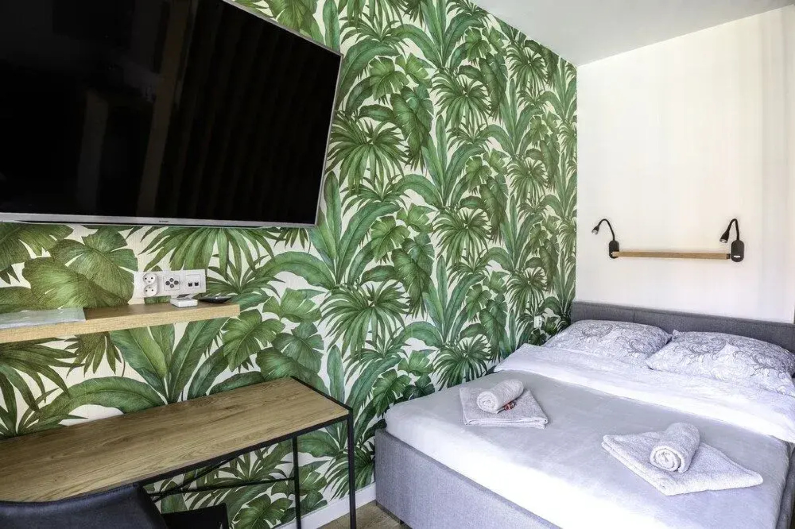 Jacuzzi Glass-House Central Station