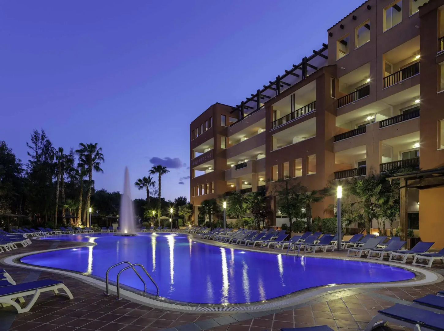 H10 Mediterranean Village