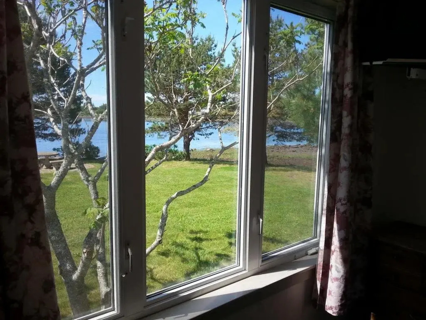 Lily Front Motel & Cottages