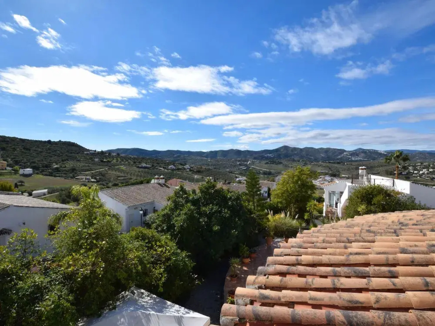 Cozy Holiday Home With Private Swimming Pool in Viñuela