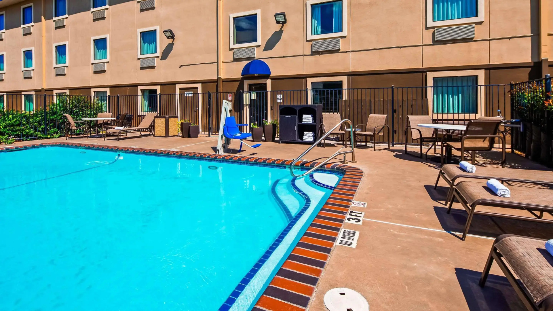 Best Western Plus University Inn & Suites