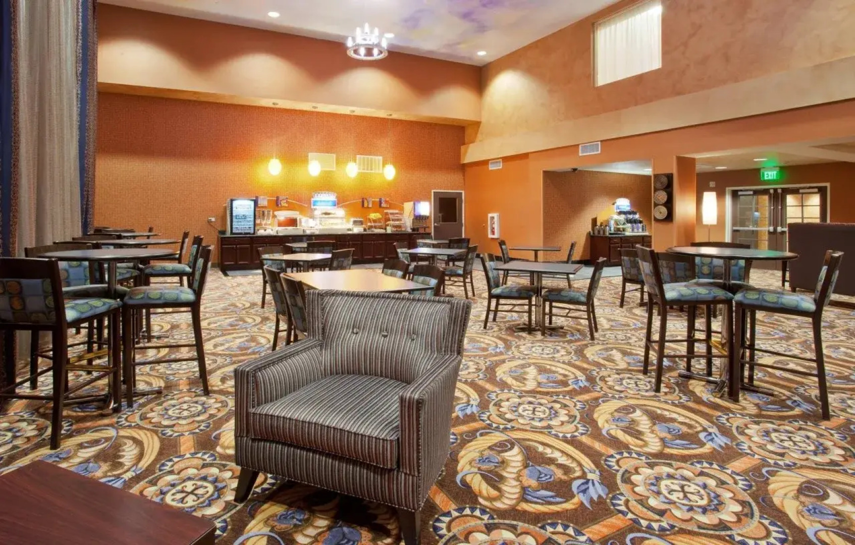 Holiday Inn Express & Suites Sacramento NE Cal Expo by IHG