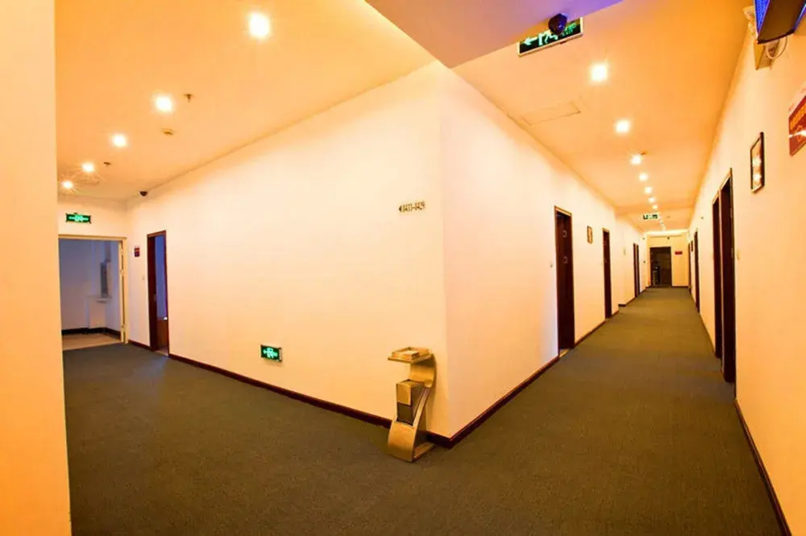 Wuhan Demo Express Hotel Wuchang Railway Station