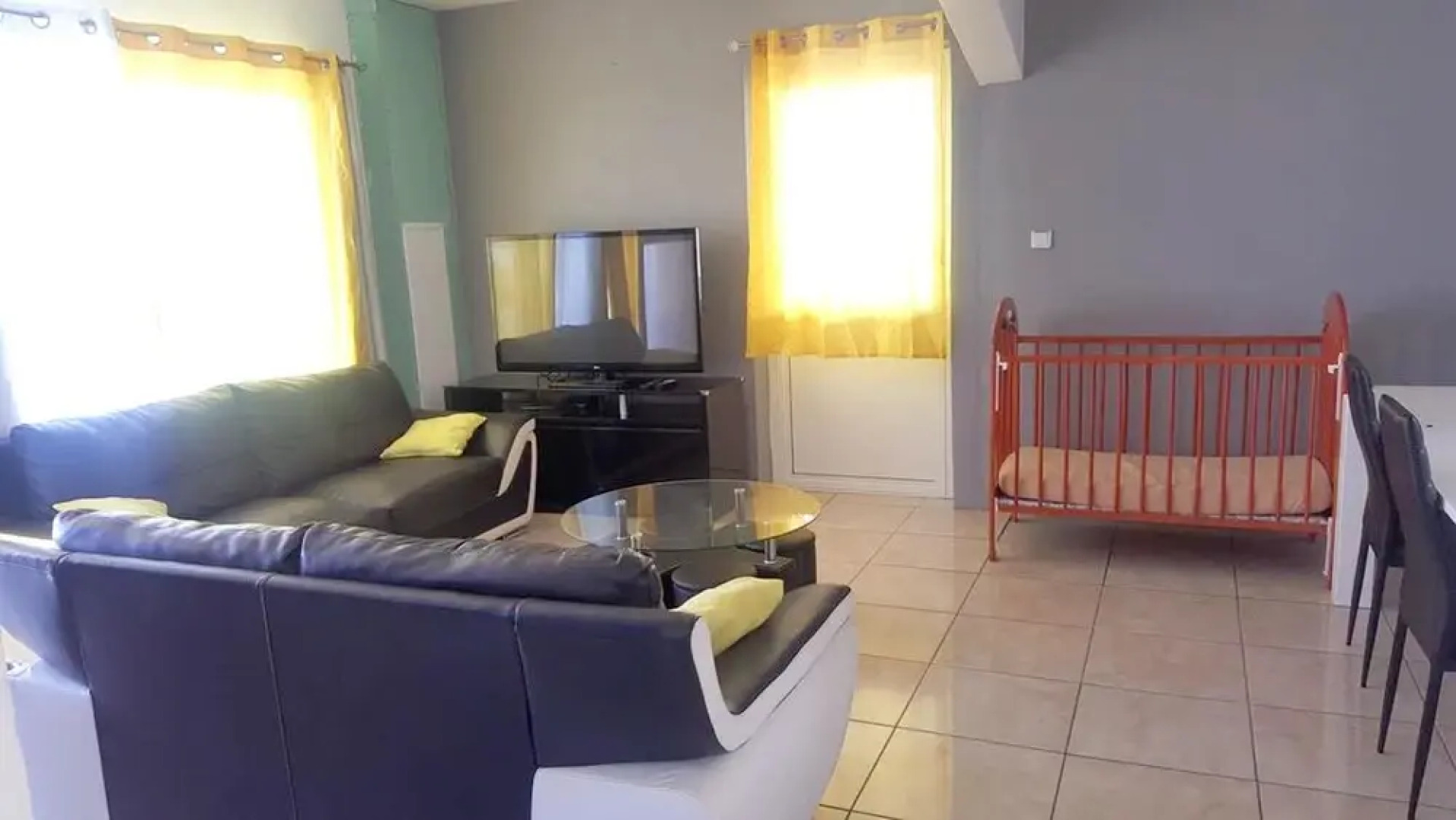 House With 3 Bedrooms in Sainte Anne, With Wonderful Mountain View and Furnished Terrace Near the Beach