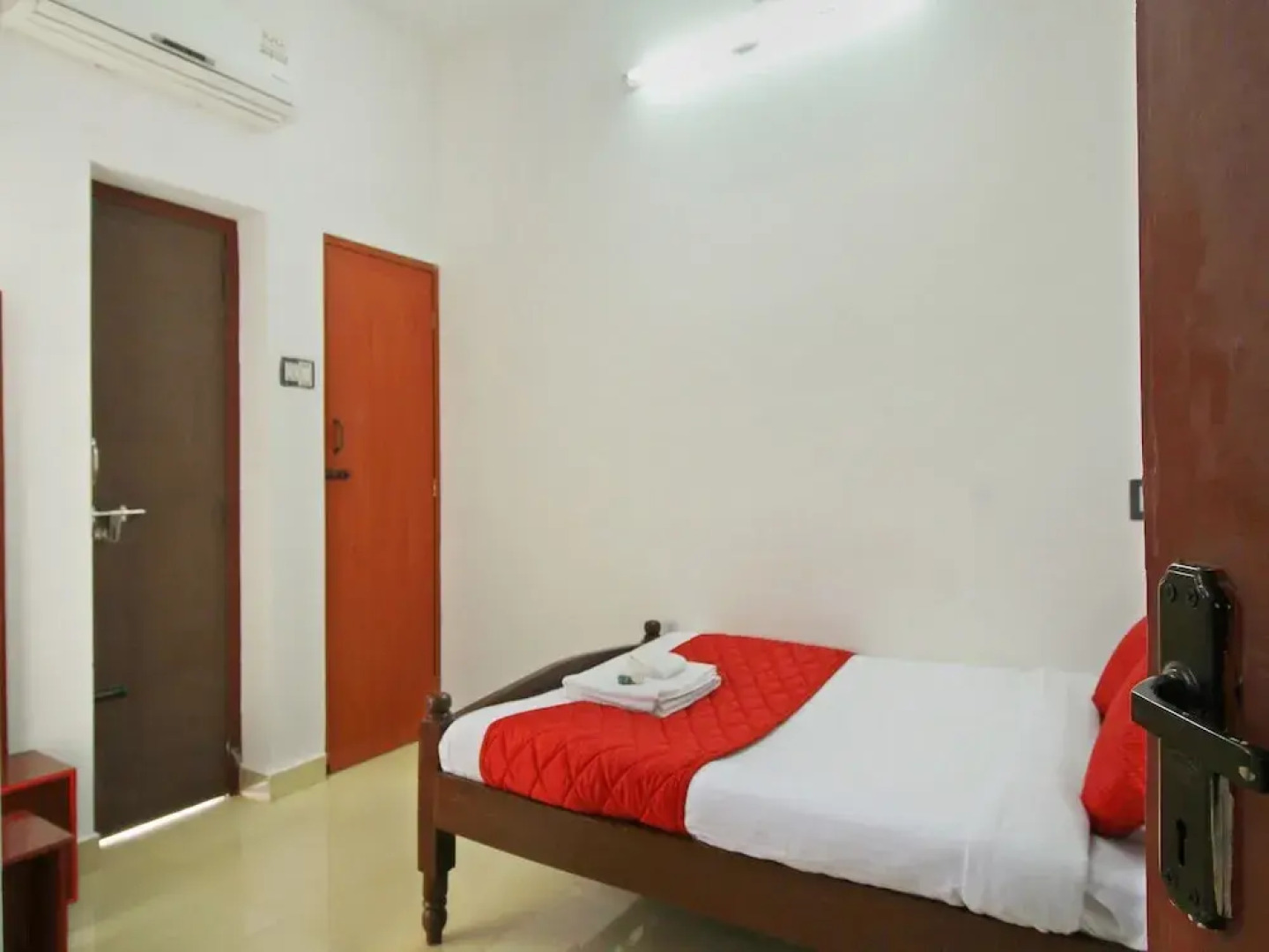 OYO 11957 Home Compact 2BHK Auroville