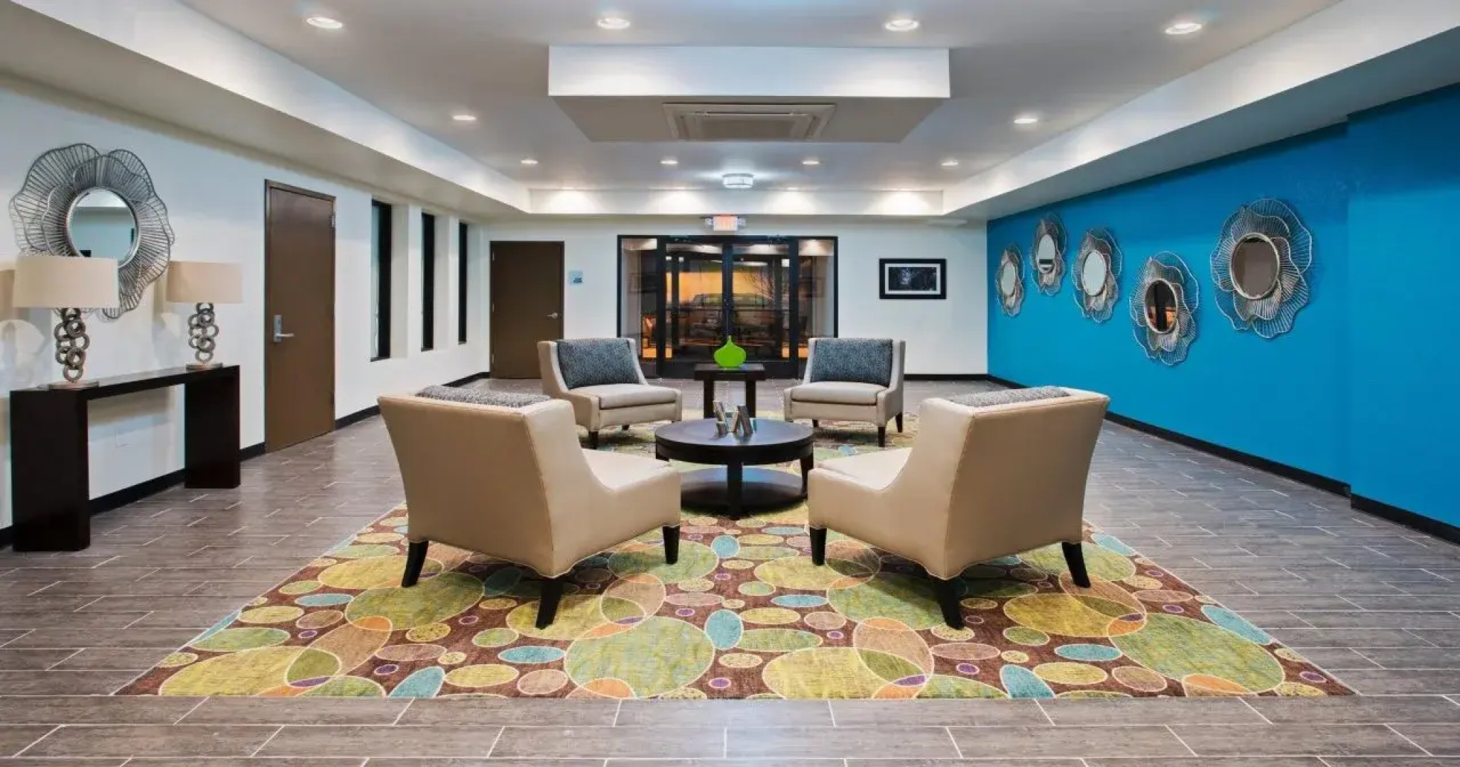 Holiday Inn Express & Suites Wyomissing by IHG