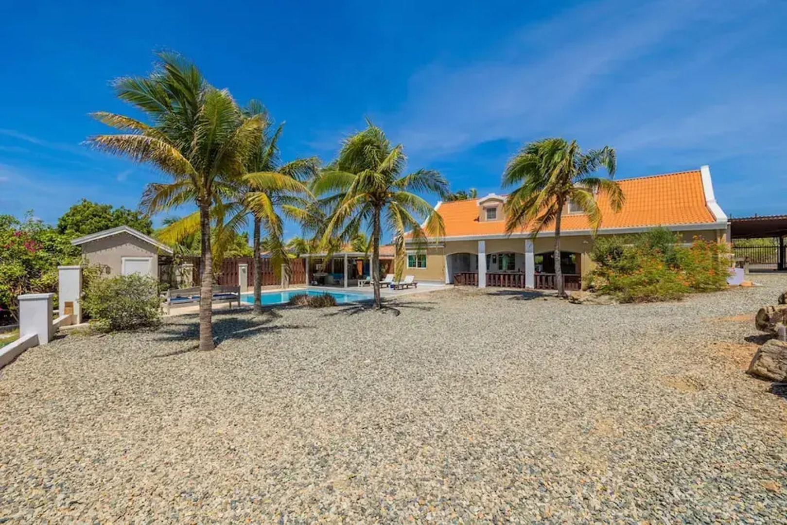 Nature Private Pool Gazebo Outdoor Dining