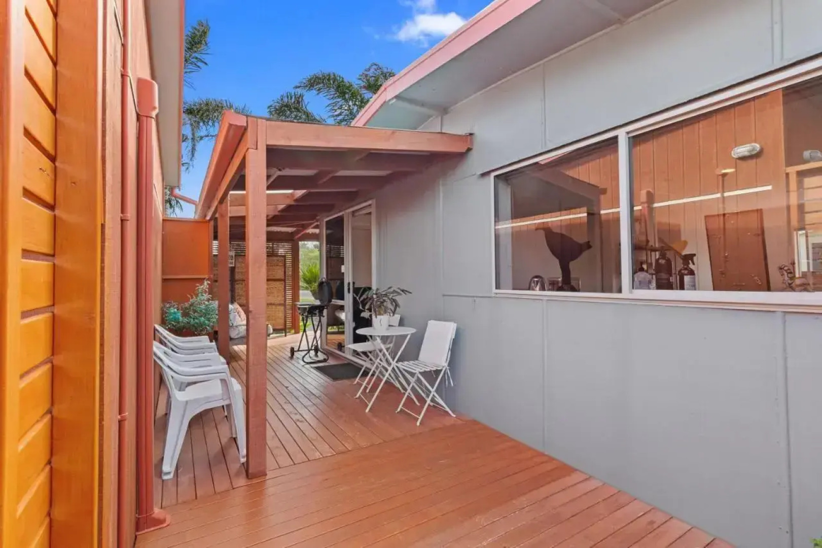 Bach on Wilson - Waihi Beach Holiday Home