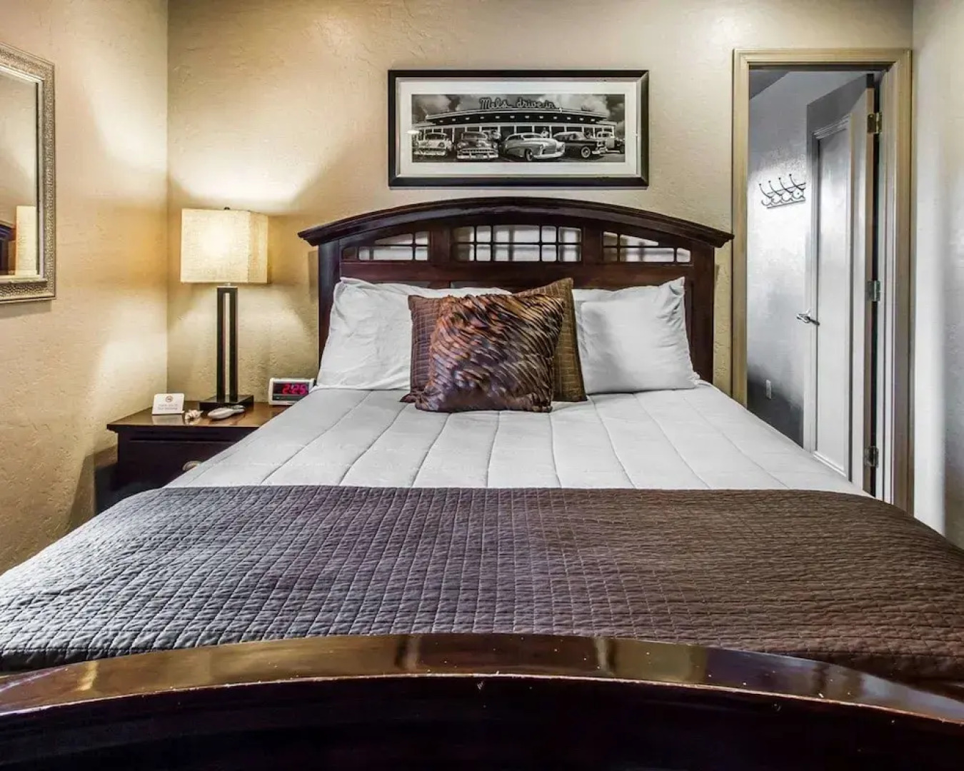 Rodeway Inn & Suites Downtowner-Rte 66