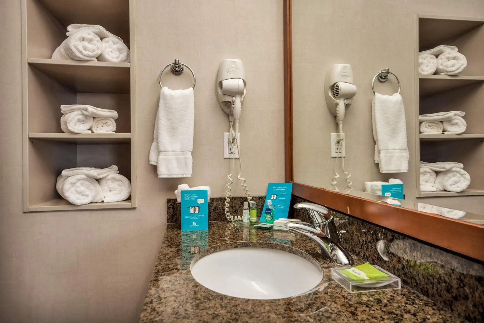 Home Inn & Suites Regina East