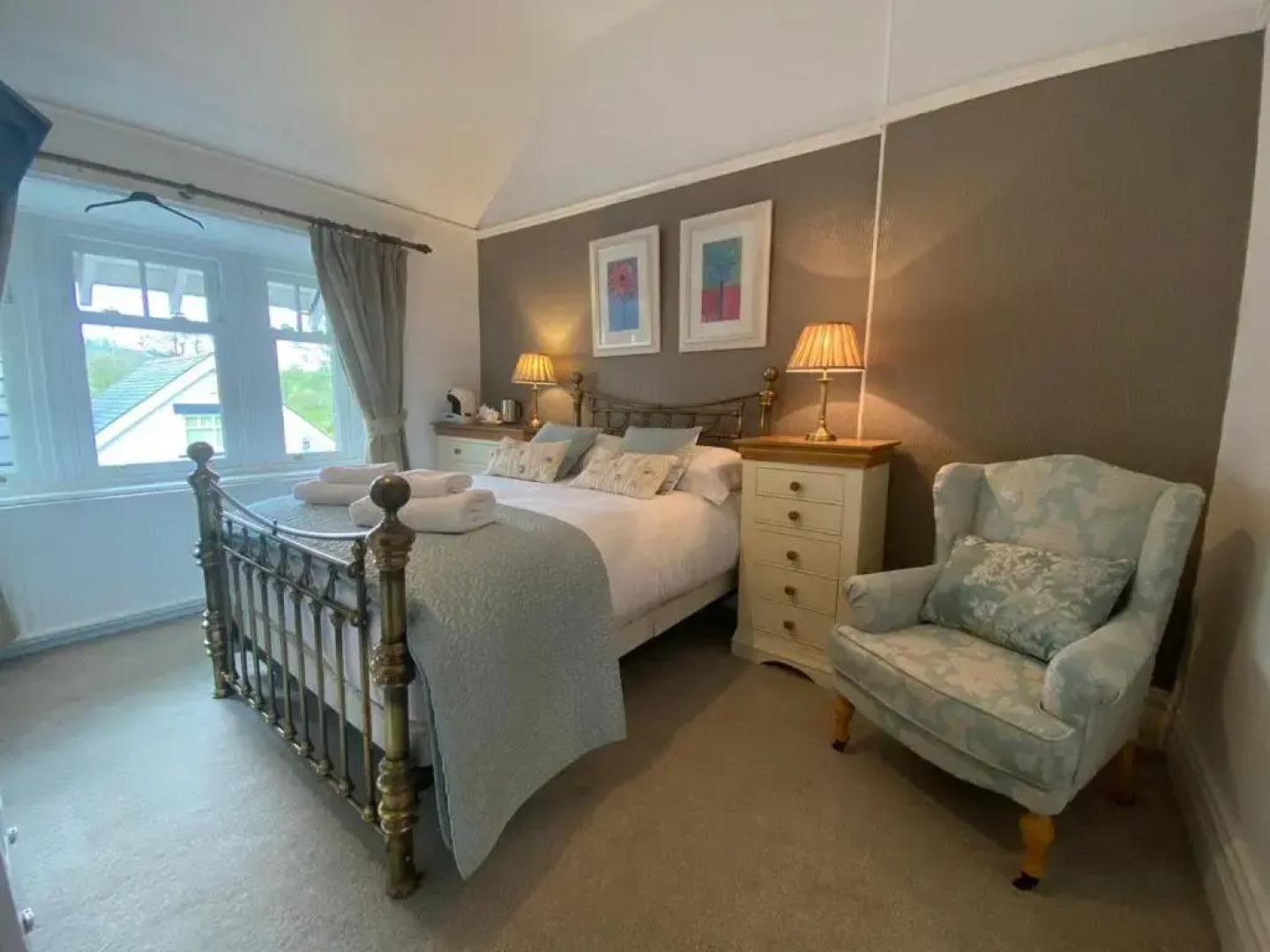 Lakeside Country Guest House