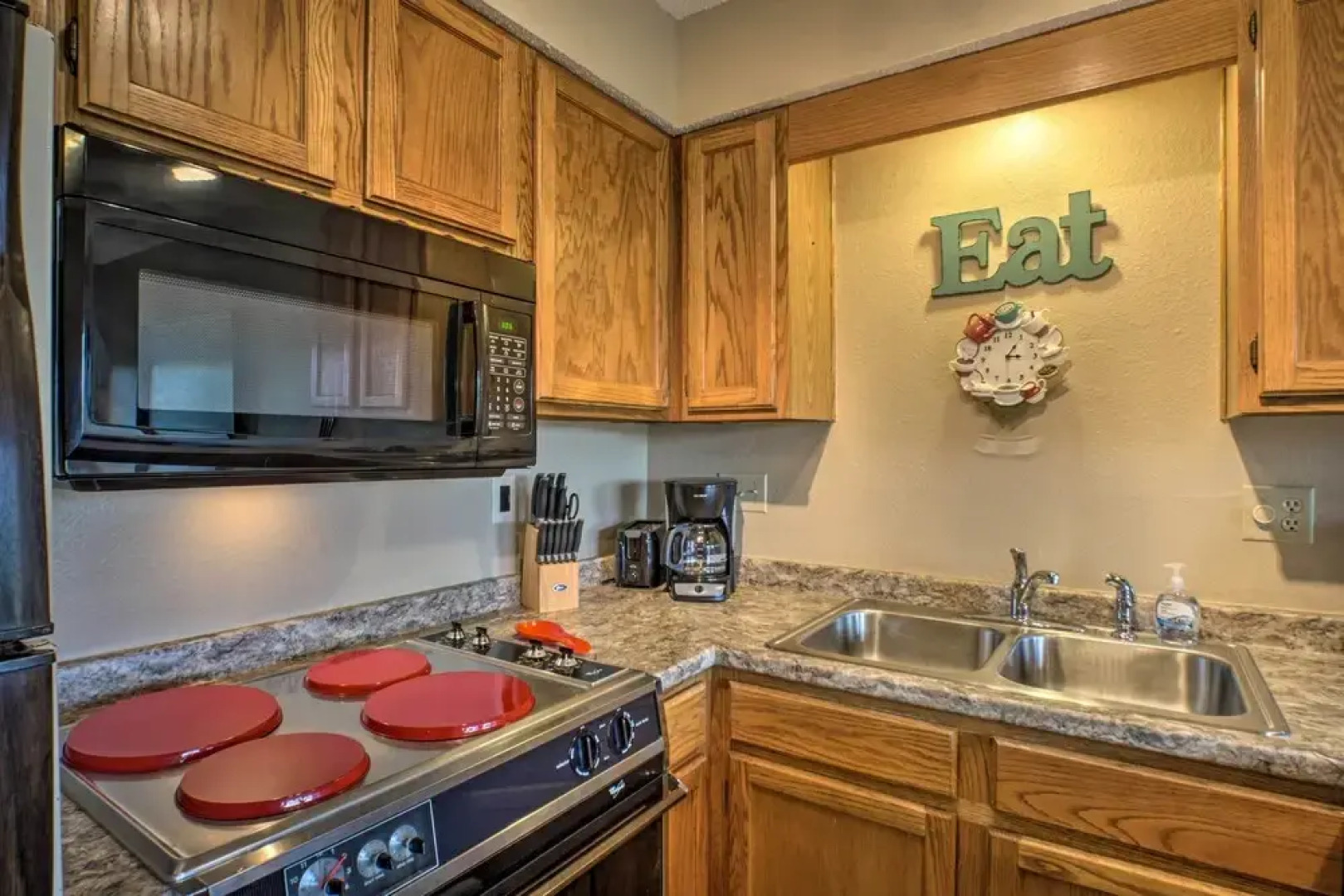 ~1 Mi to Silver Dollar City: Branson Condo