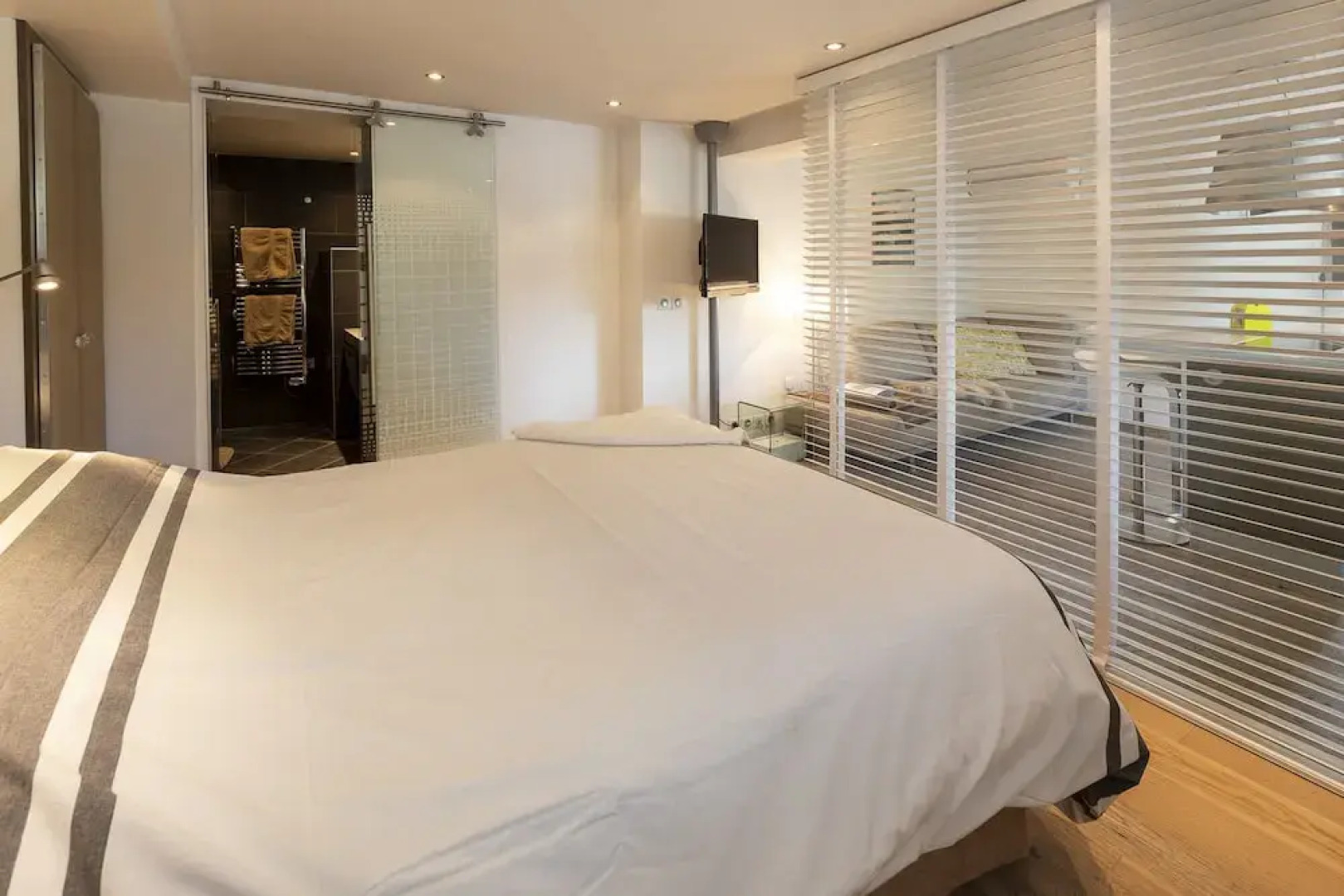 Beautiful studio 2p 200m from Lake