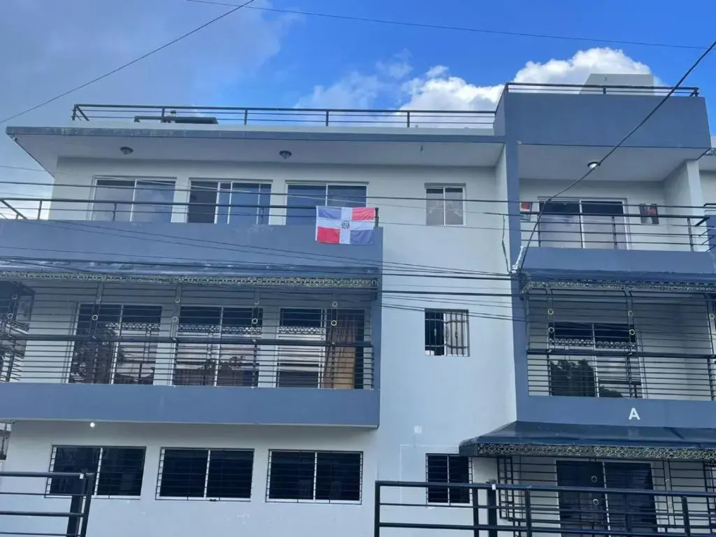 Condo 3 Bd Apt, Internet,2 Parqueo,lavadora,ac