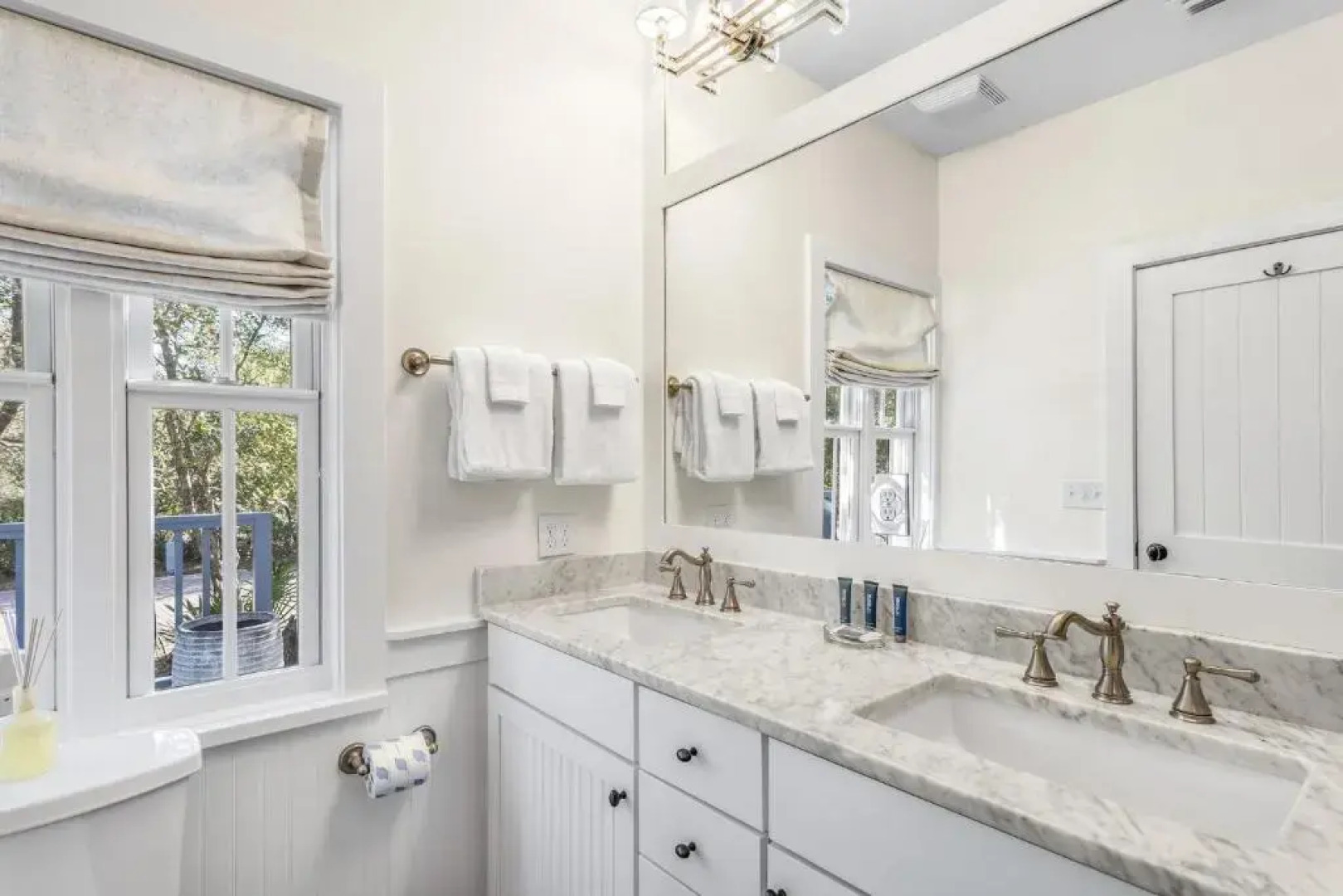 "the Last Waltz" 43 Patina Blvd