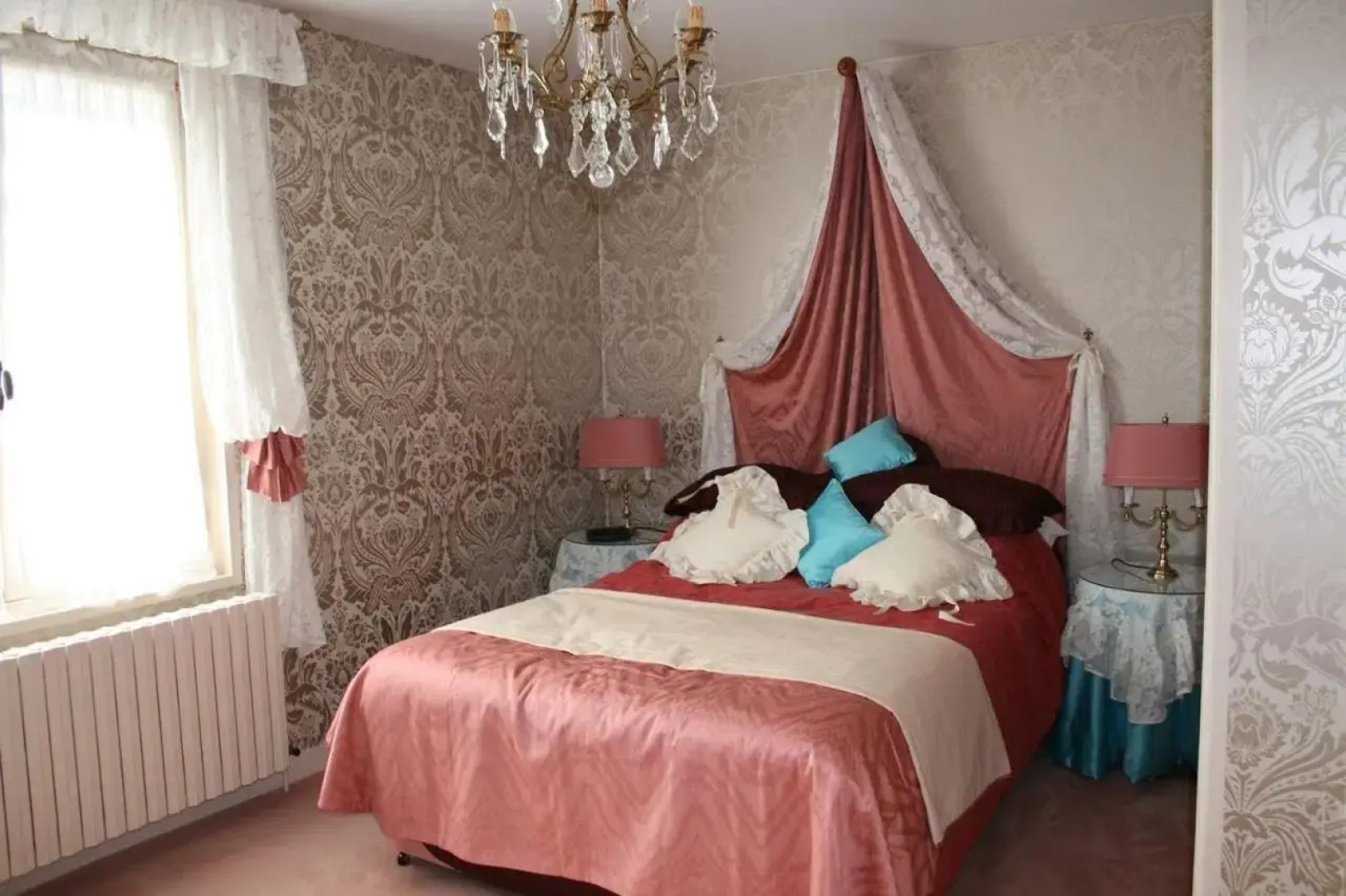 1 Bedroom House 20min Walk To Centre in Tournus (Adults Only)