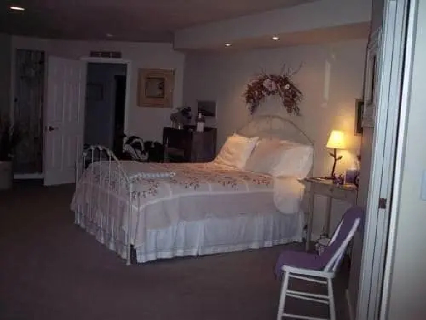 The Country Cedar Inn