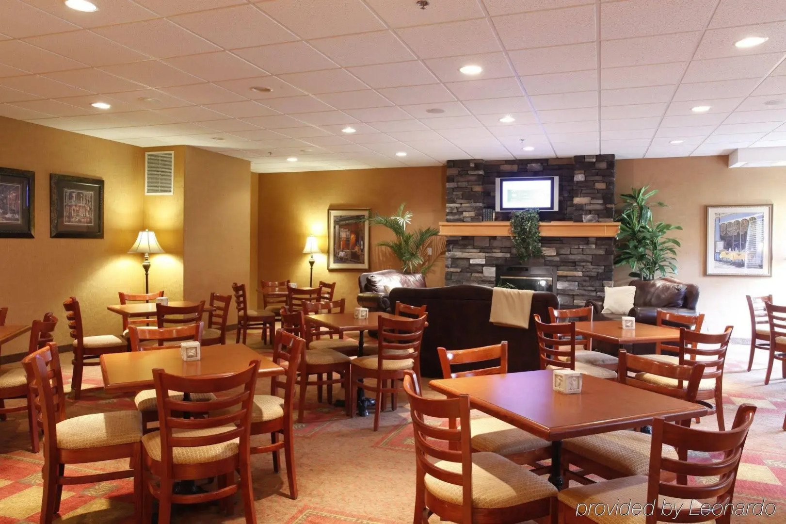 Pomeroy Inn and Suites Chetwynd