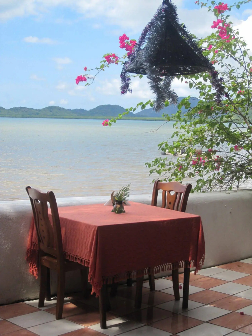 Pierhouse Lodging