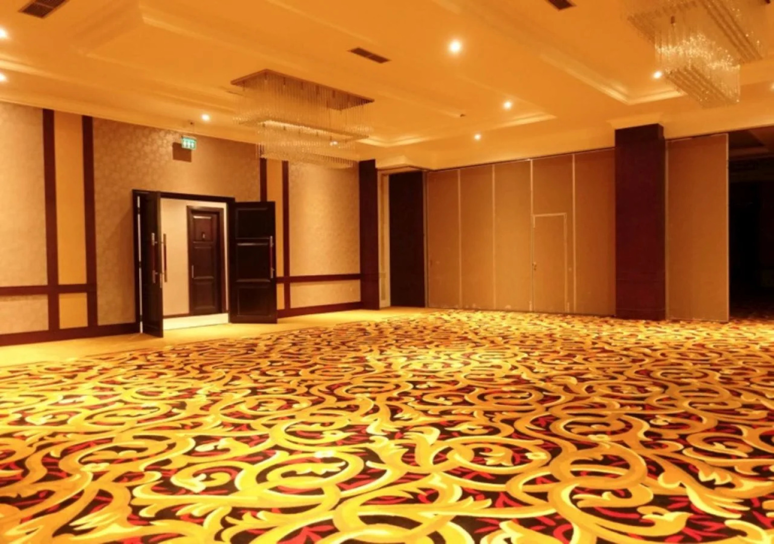 The Grantage Hotel & Sky Lounge