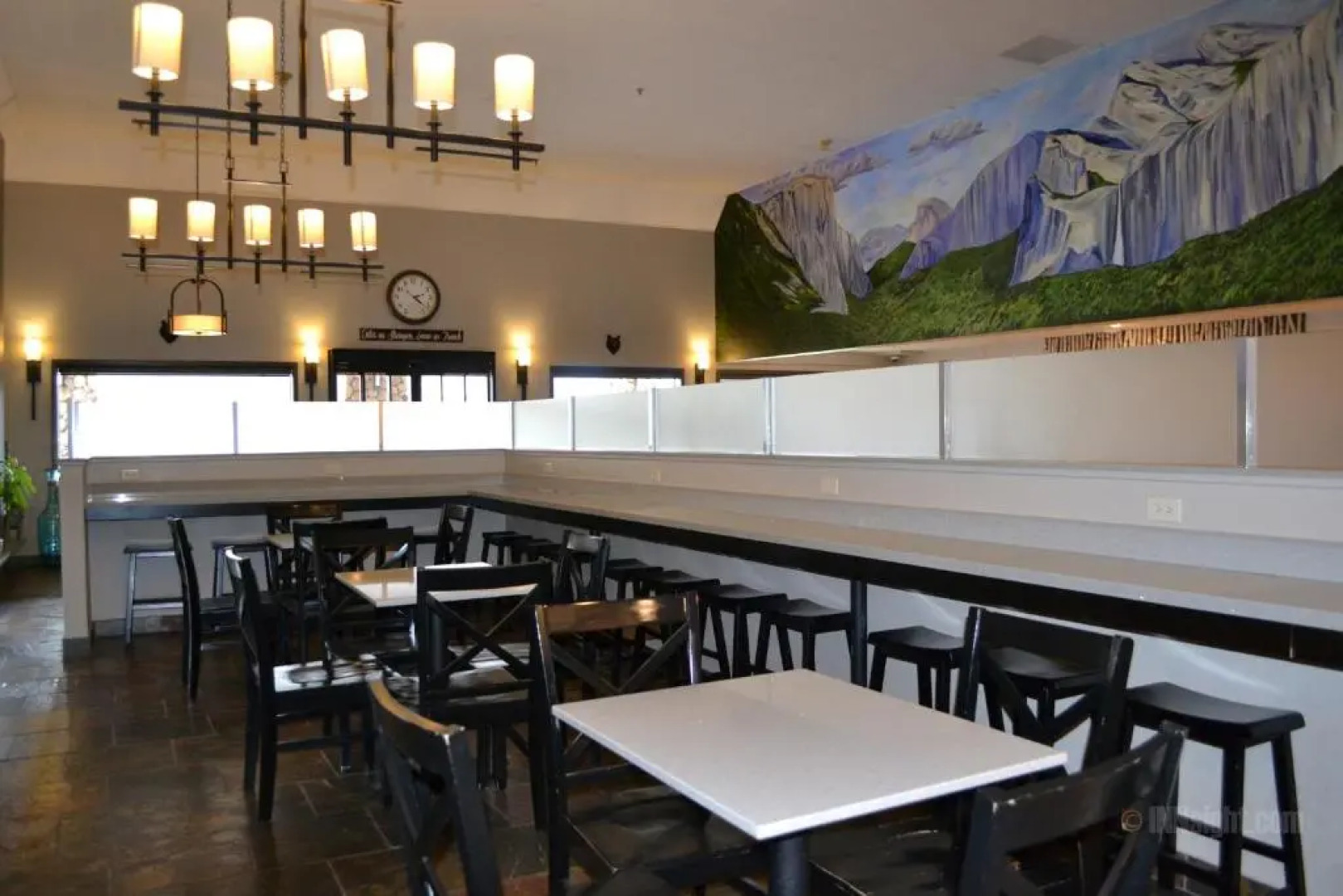 Yosemite Southgate Hotel & Suites