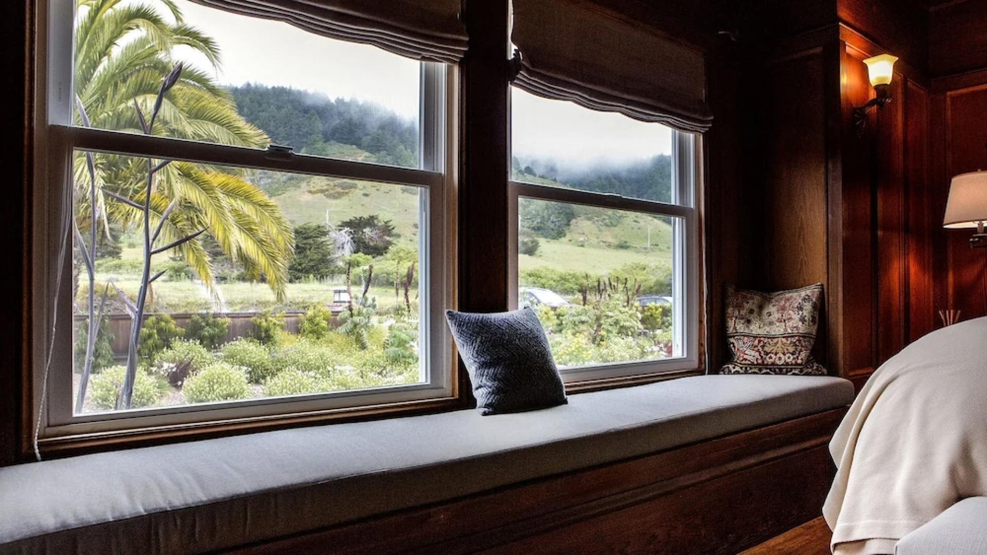 The Harbor House Inn