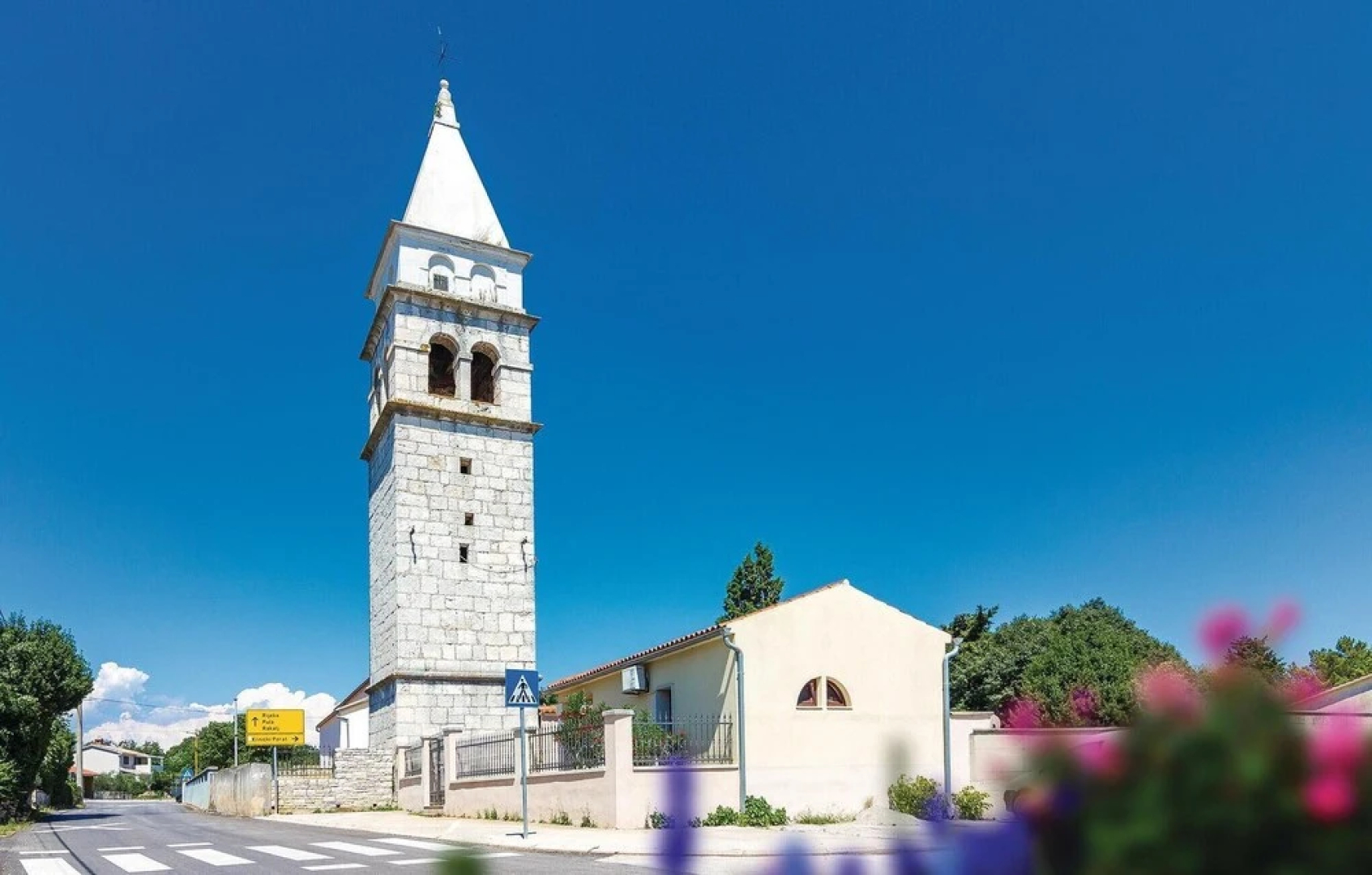 Nice Home in Bratulici With Wifi and 6 Bedrooms