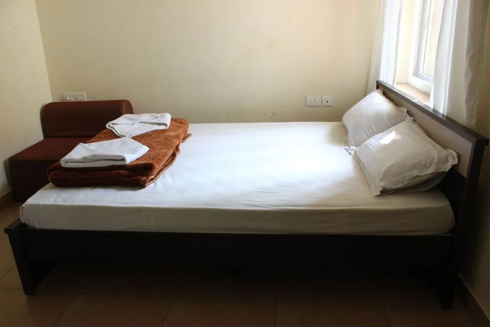 OYO Home 9166 Studio with Pool near Baga