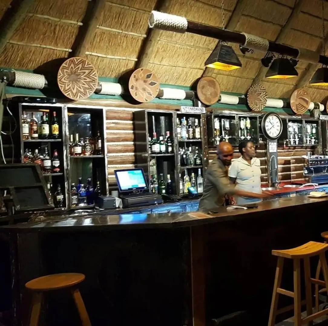 Makumutu Lodge & Campsite