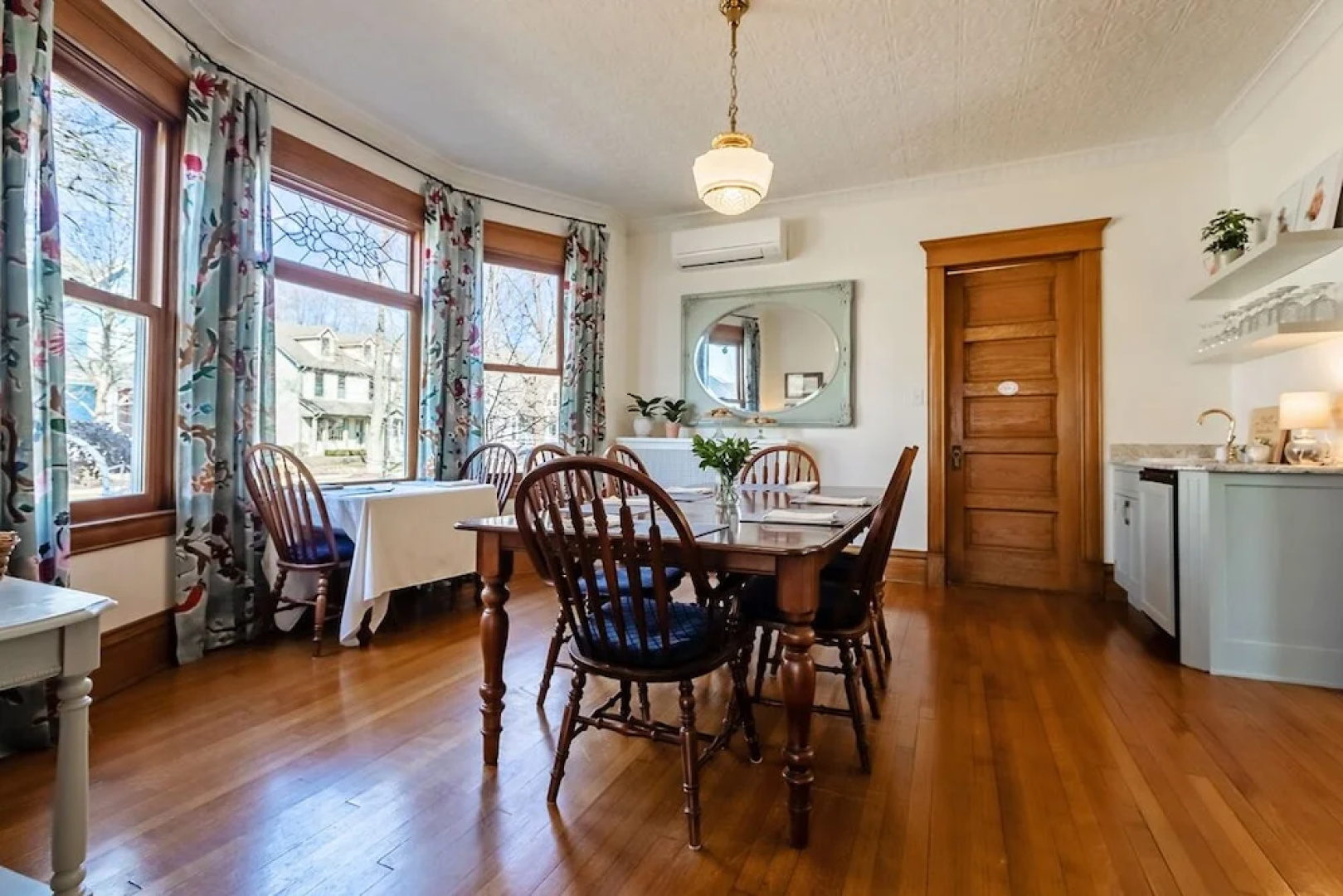 Harrison House Bed & Breakfast
