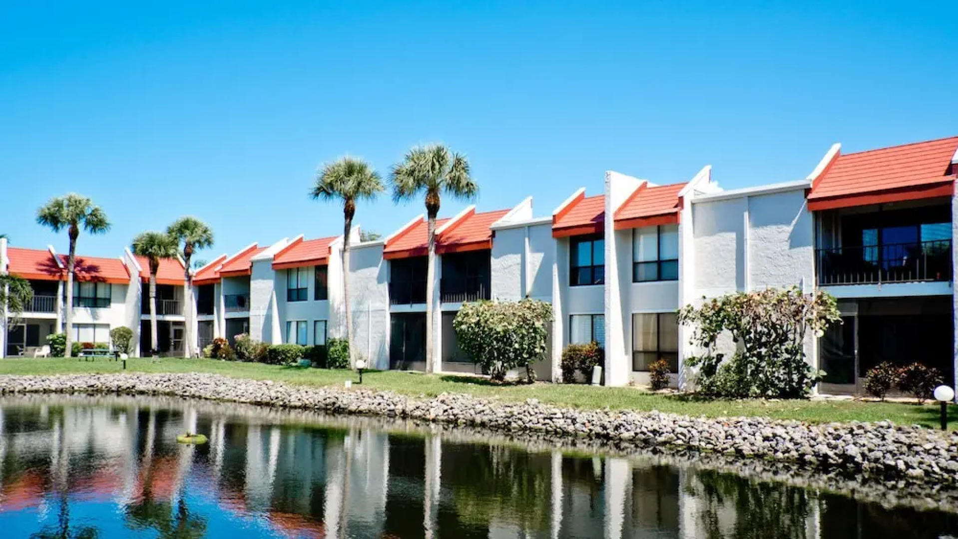 Runaway Bay Resort by BBG