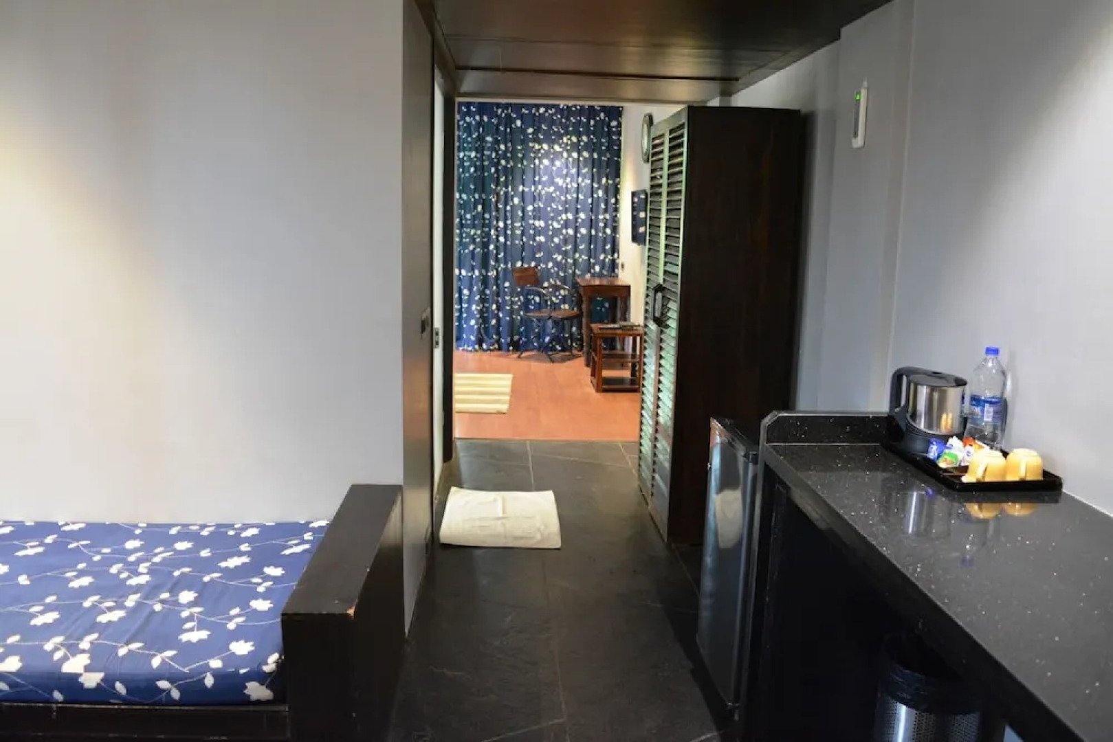 16 Degrees North, Candolim