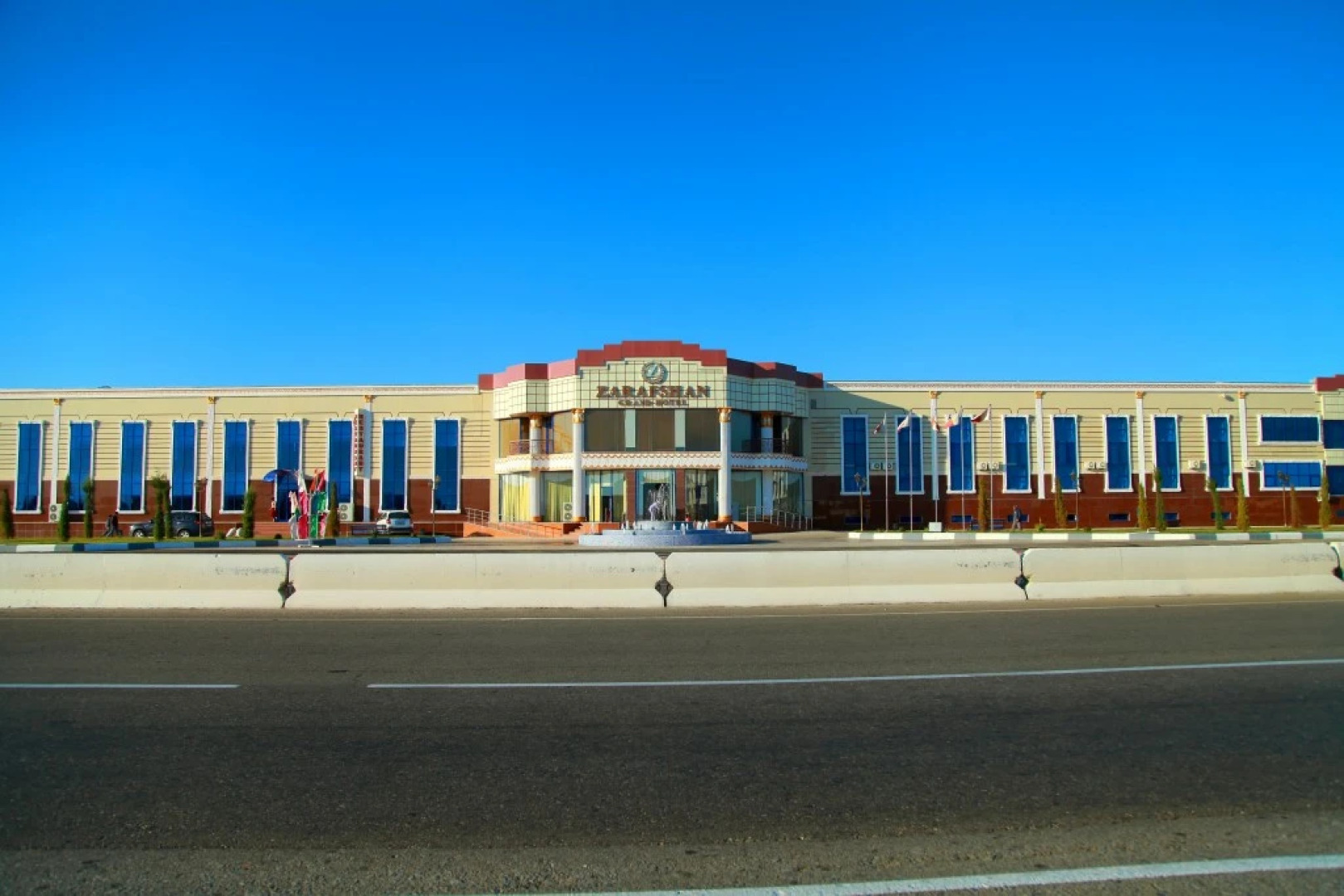 Zarafshan Grand Hotel