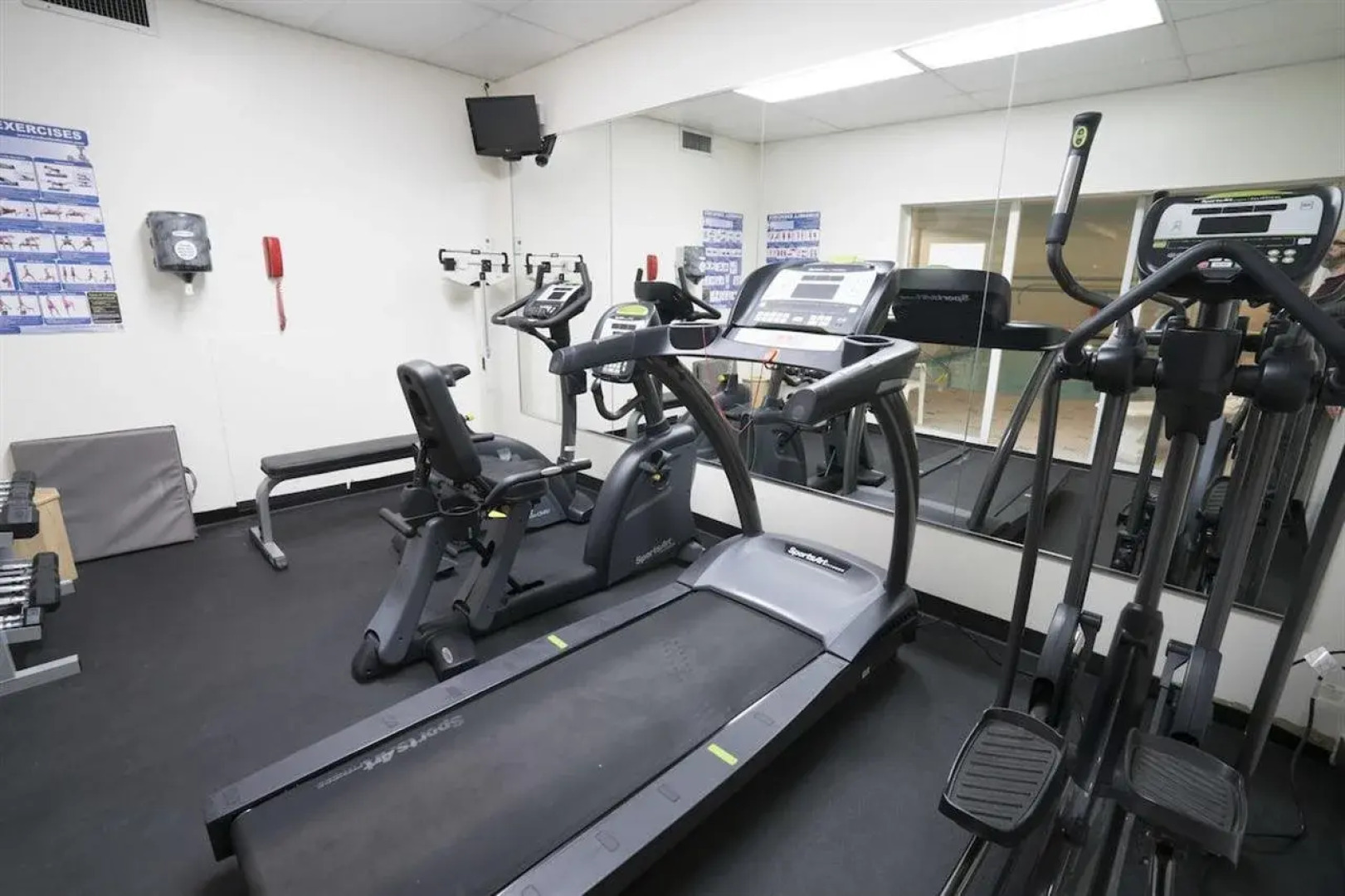 Royal Scot Hotel & Suites