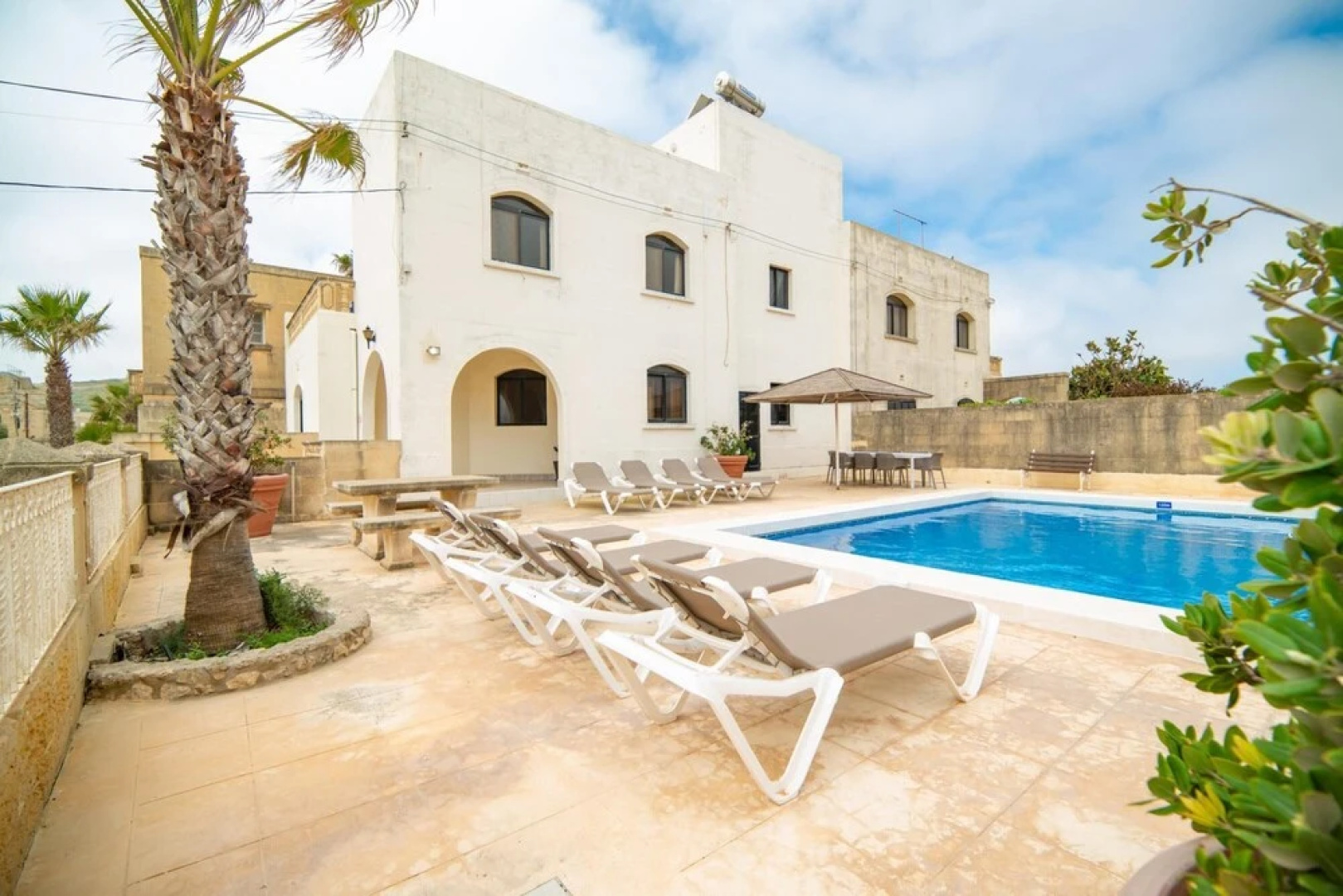 Villa Hgieri - Ghasri Holiday Home