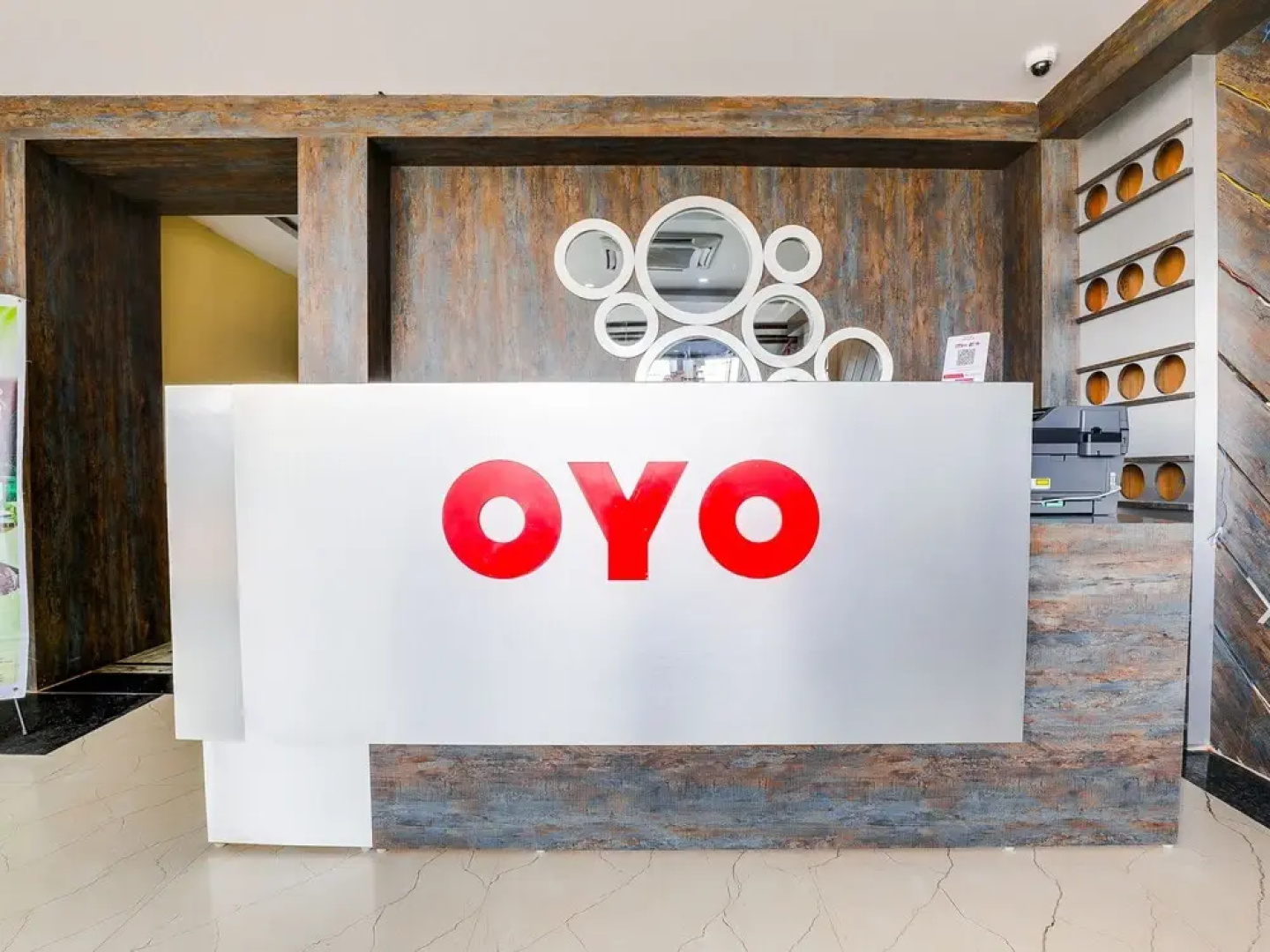 OYO 596 Samarth Inn