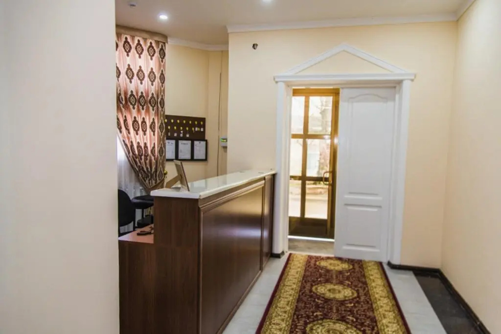 Отель Art Vesta