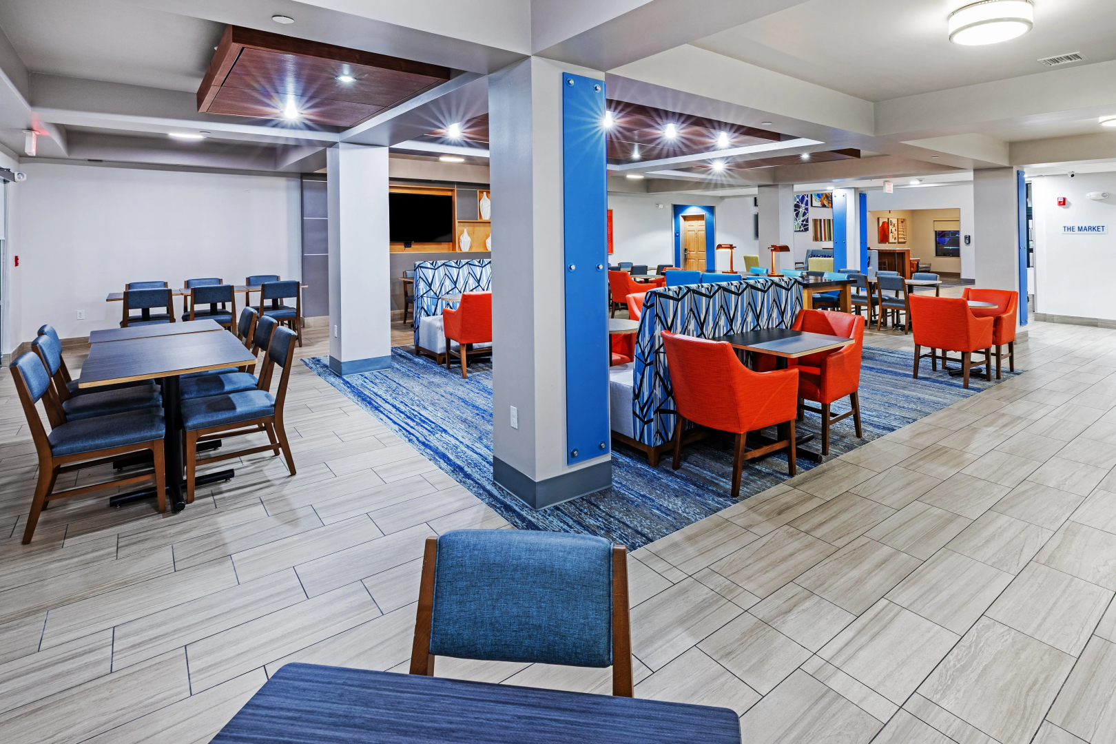 Holiday Inn Express & Suites Tulsa S Broken Arrow Hwy 51 by IHG
