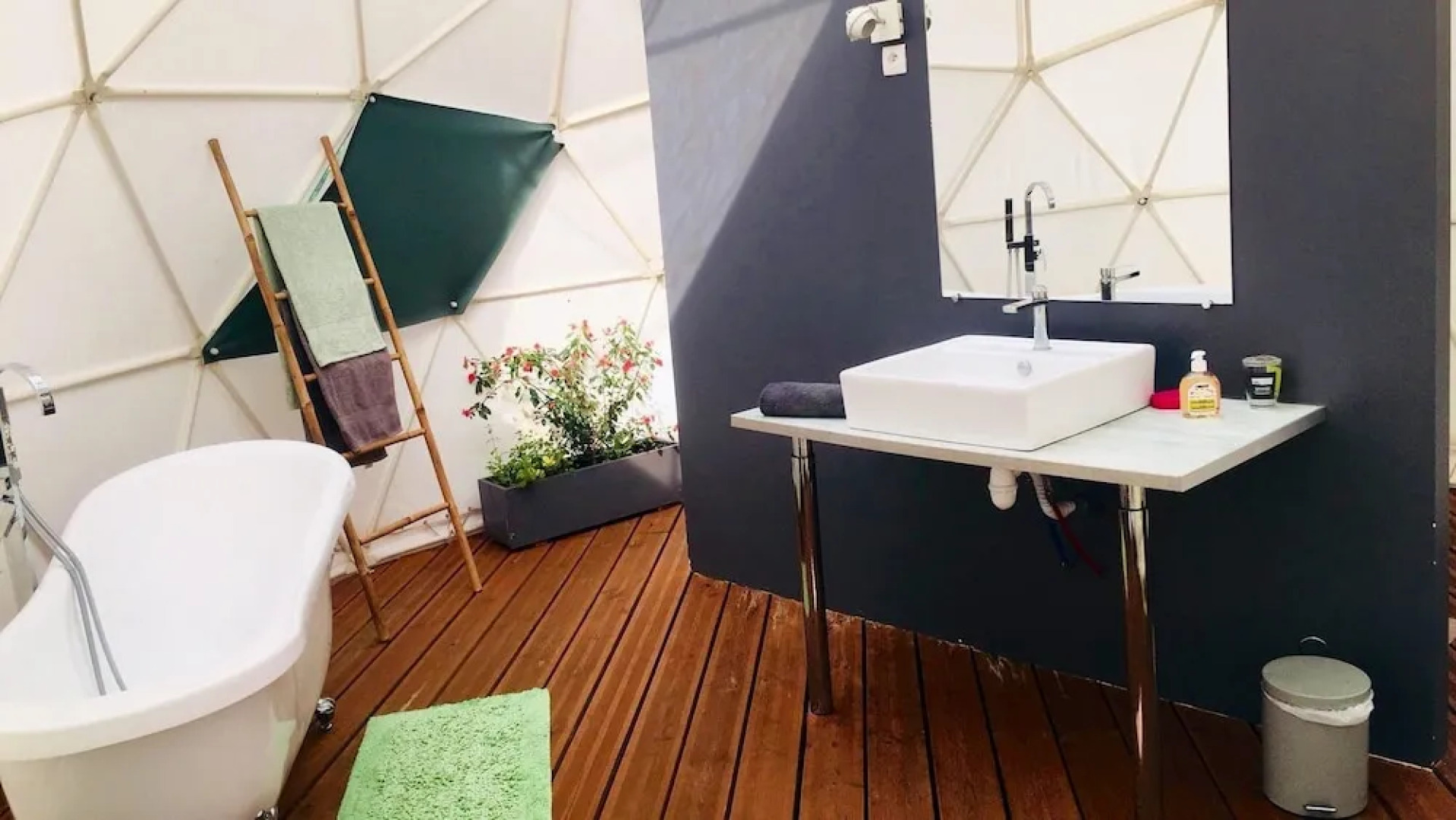 Bubble Dôme Village Petite Ile