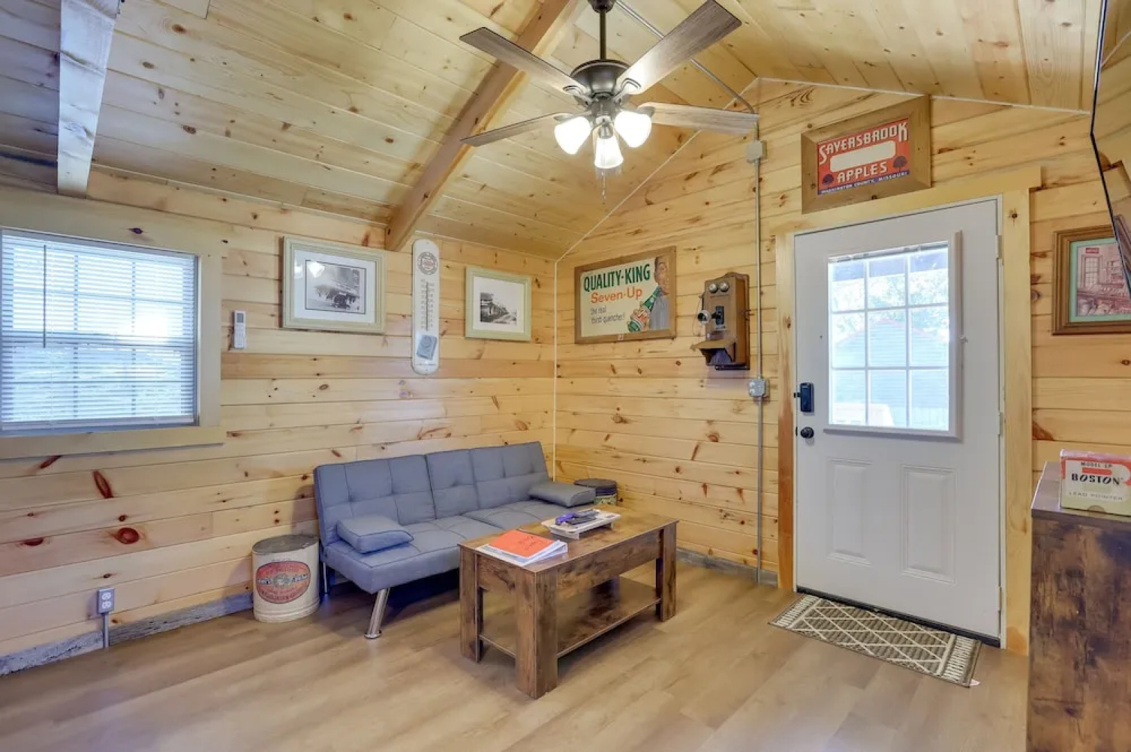 Quiet Caledonia Cabin: 18 Mi to Council Bluff Lake