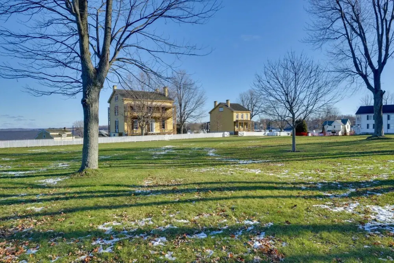 Sackets Harbor Apartment, Walk to Lake Ontario!