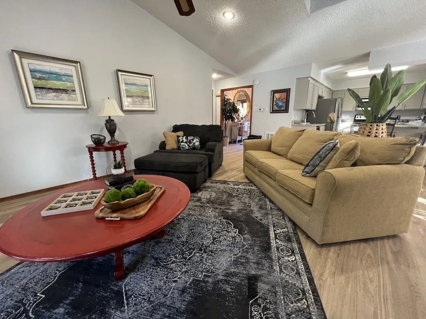 Forest view, log-sided two bedroom, two bath condo on Lake Ouachita. by RedAwning