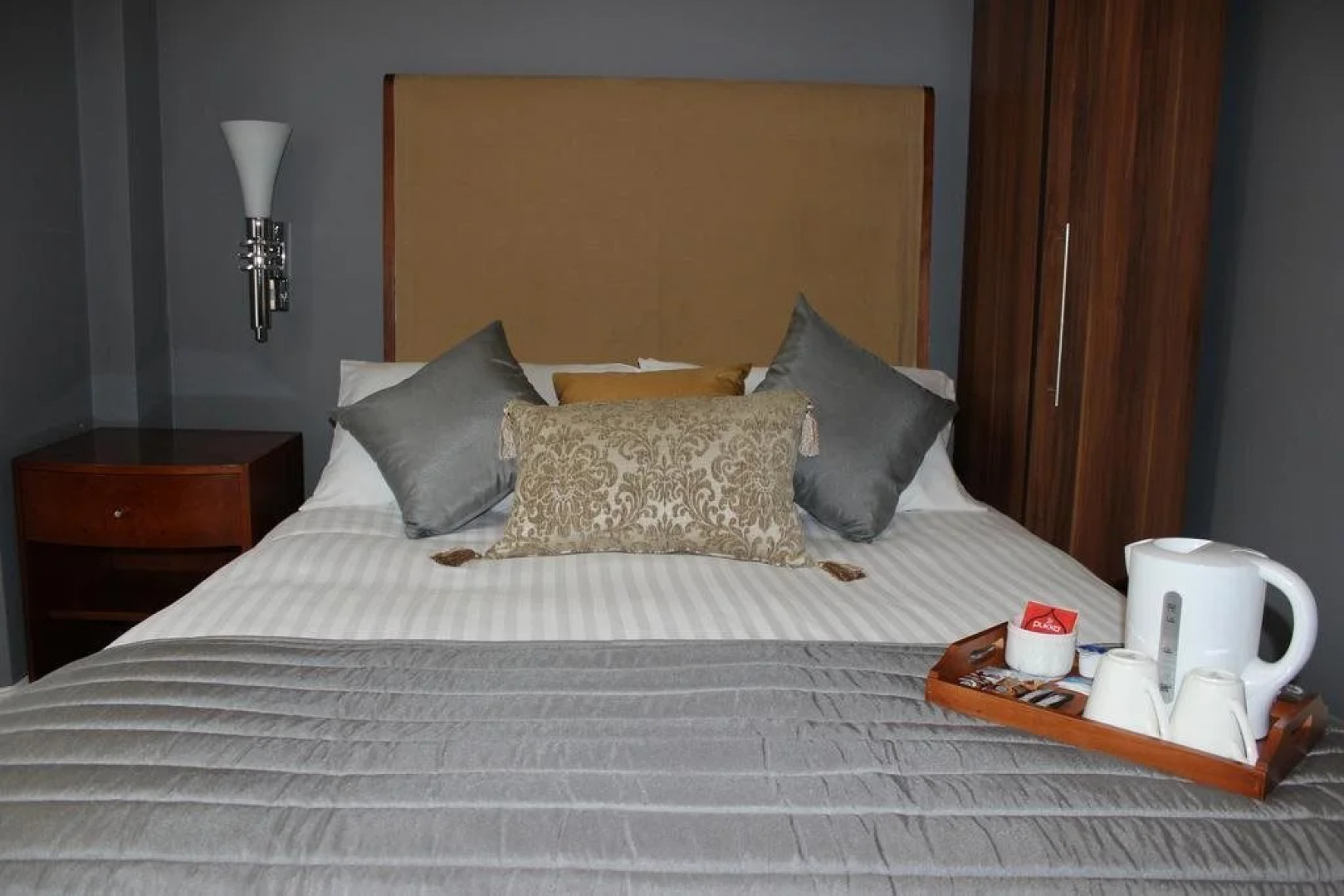 Ambassador Court Hotel