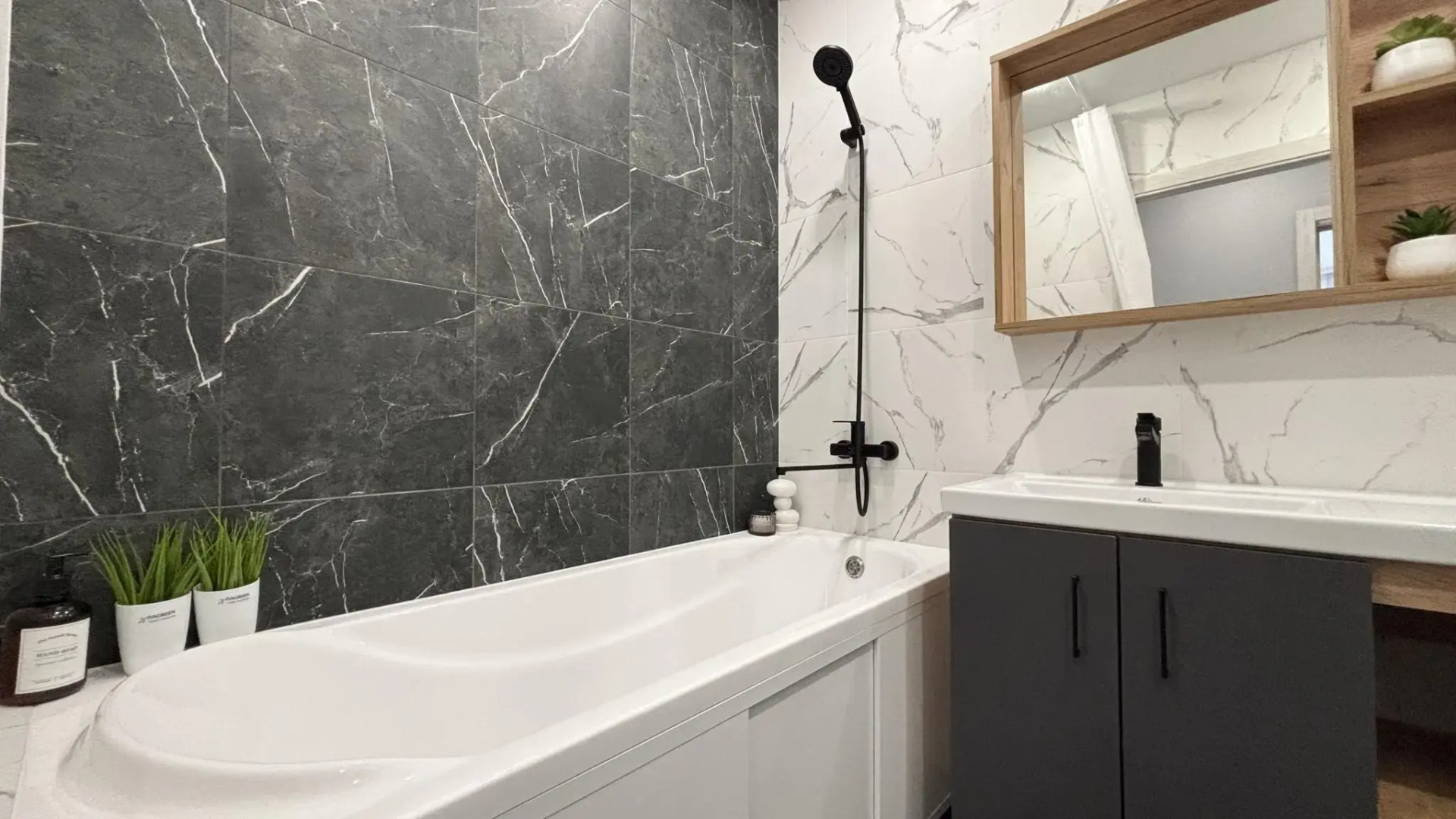 Moon72 (Мун72) на улице Сергея Джанбровского 4к1