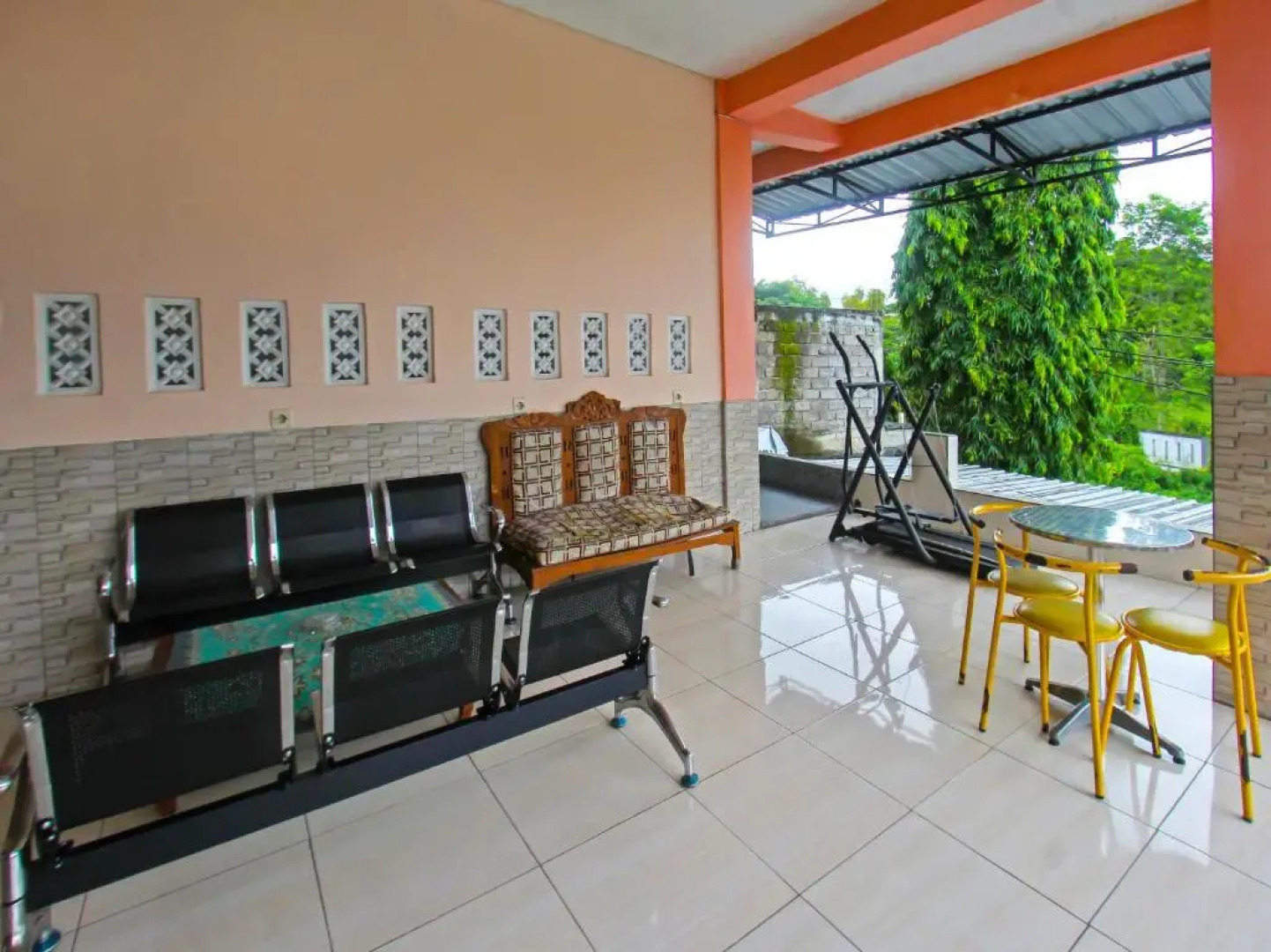 OYO 92095 Wisma Dhana Syariah