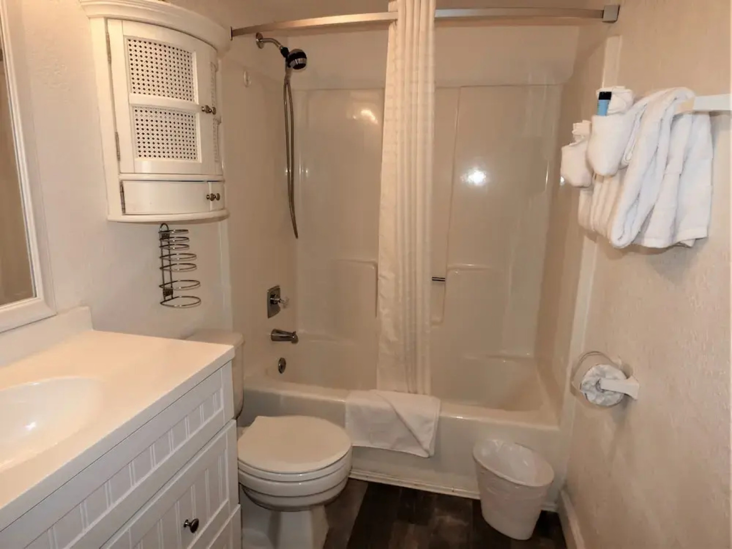 0308 Waters Edge Resort 1 Bedroom Condo by Redawning