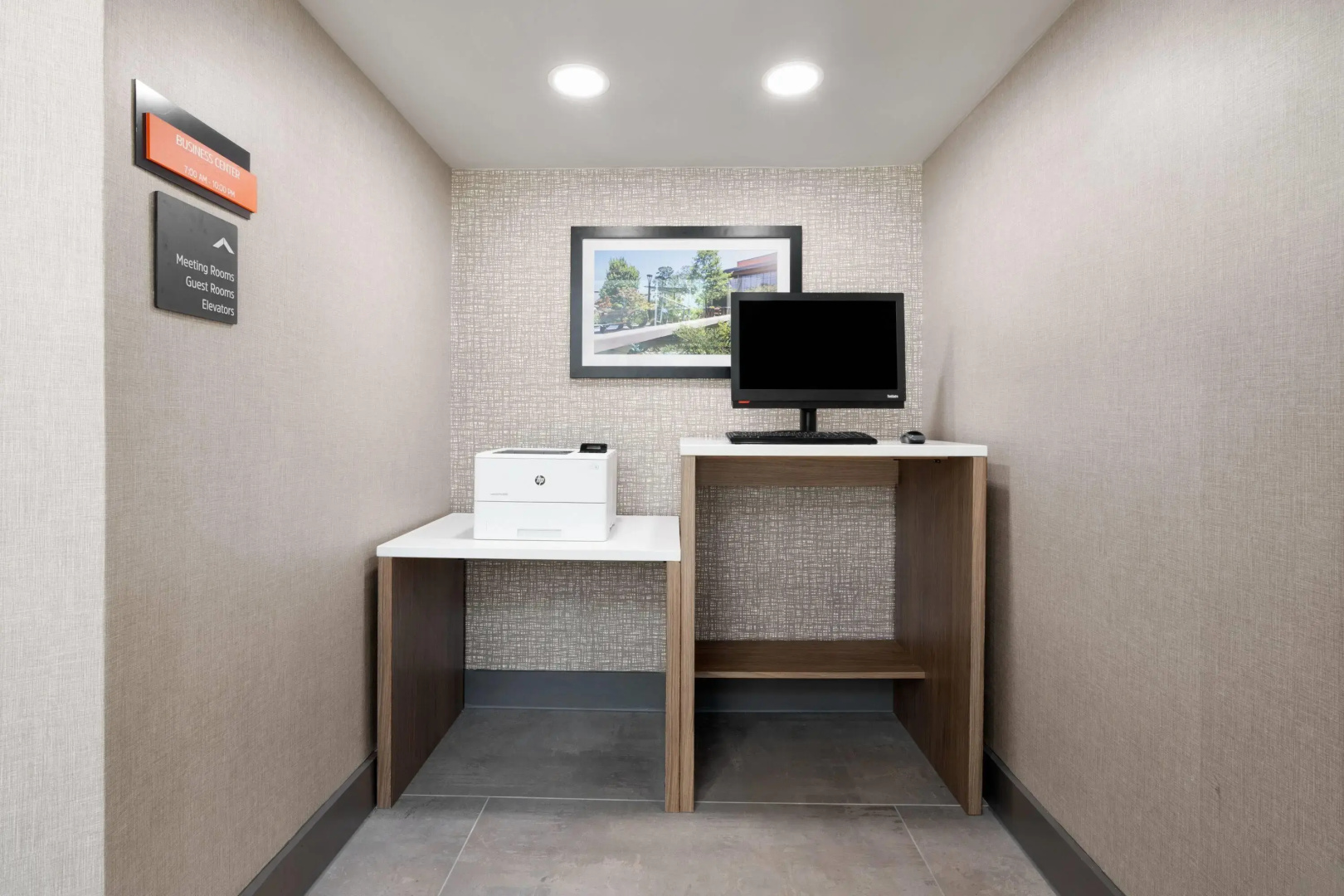 La Quinta Inn & Suites by Wyndham Raleigh Cary