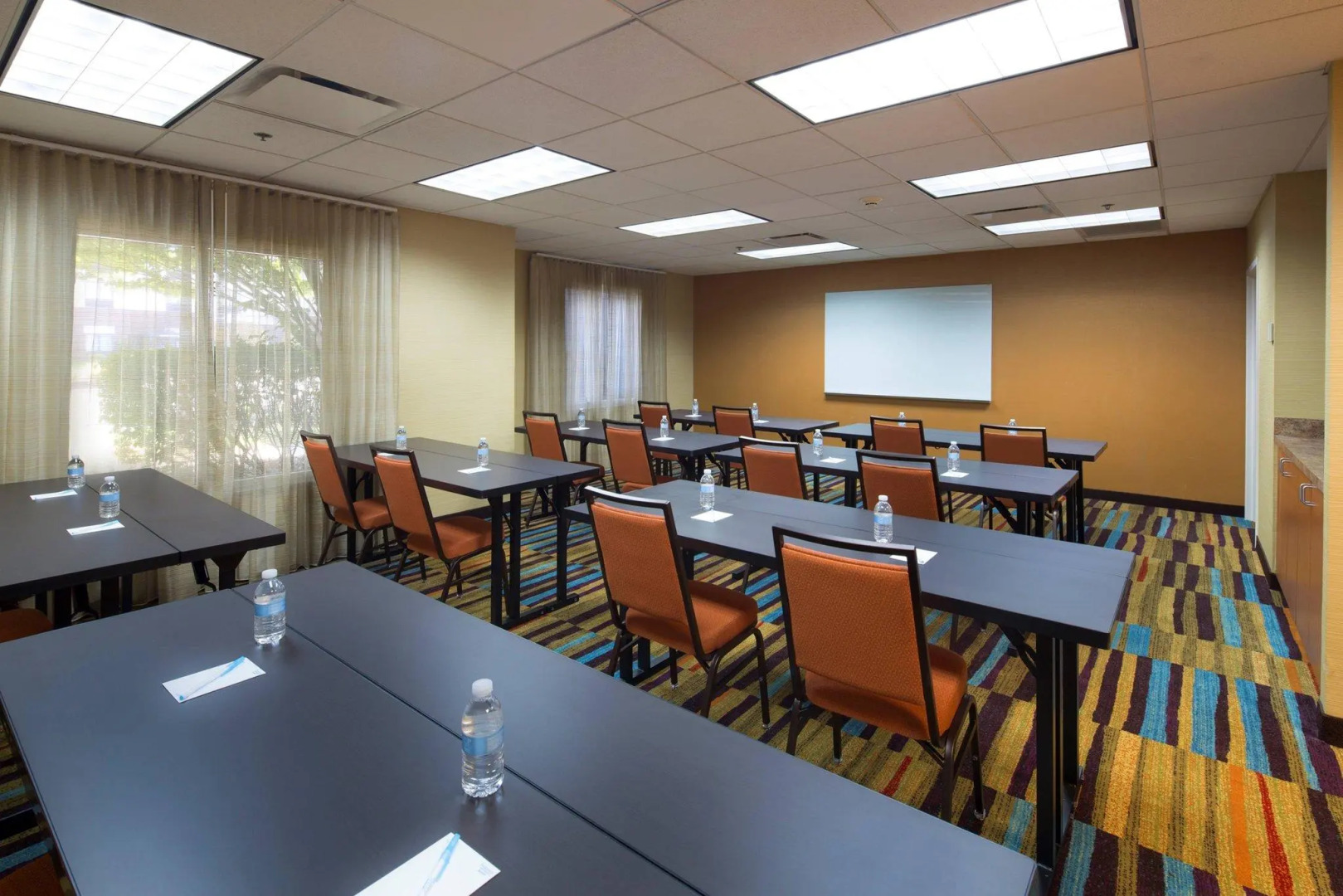 Fairfield Inn & Suites Newark Liberty International Airport