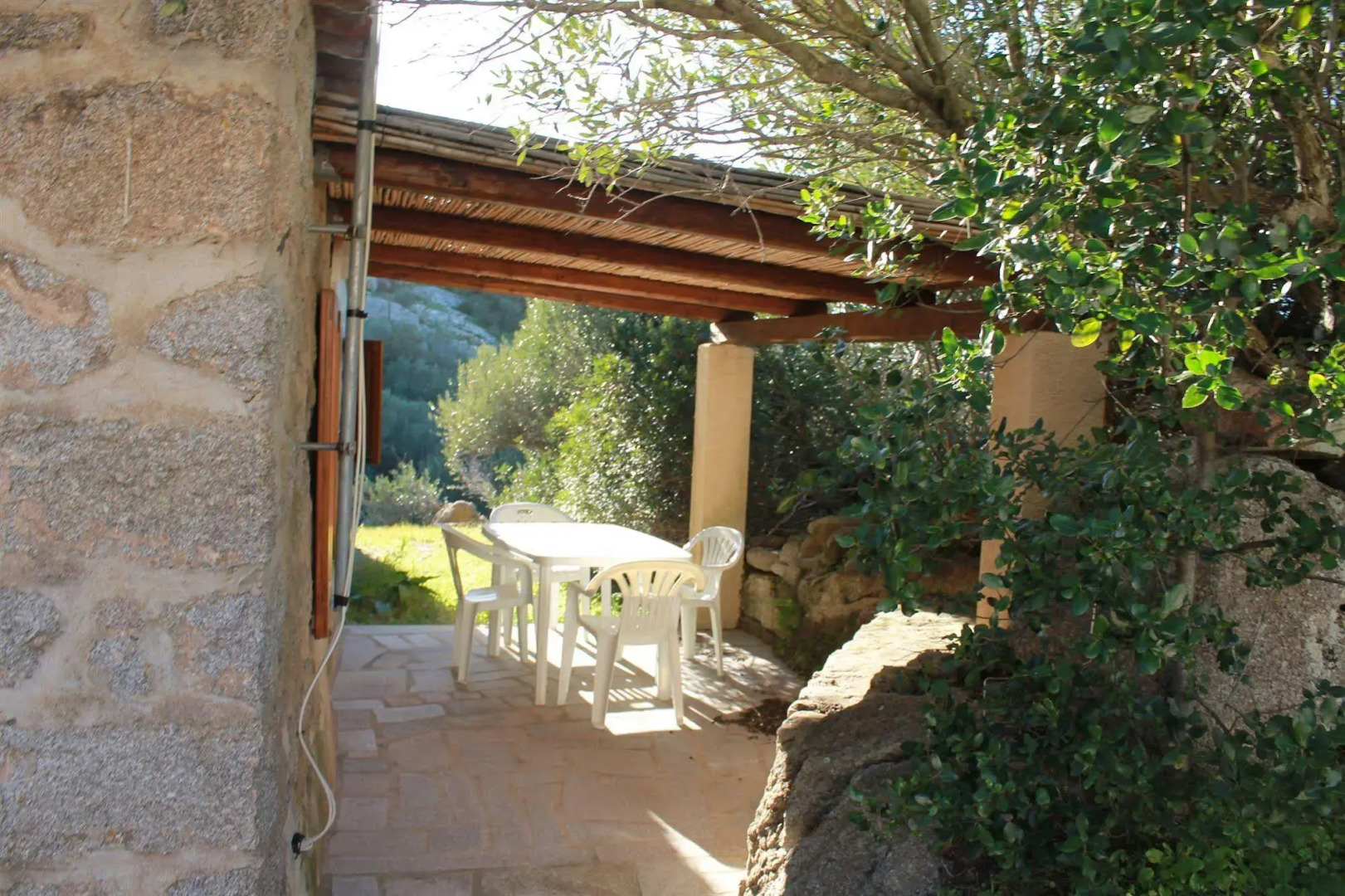 Rena Garden Apartments